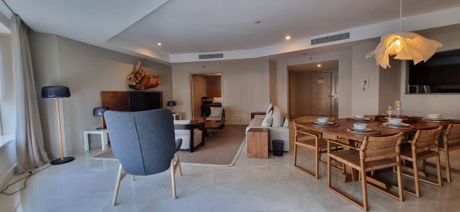 Plaza Residence – Spacious 3BR Apartment