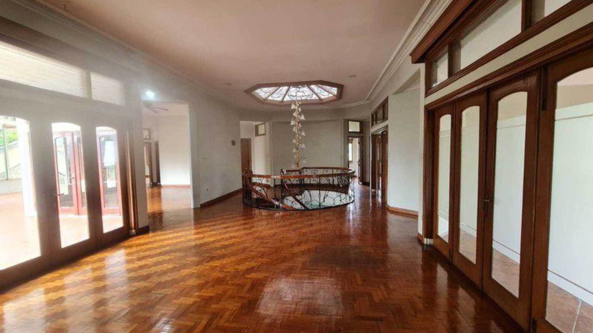 JAYA MANDALA-10BR-Second Floor Super Large 10BR House at Kuningan