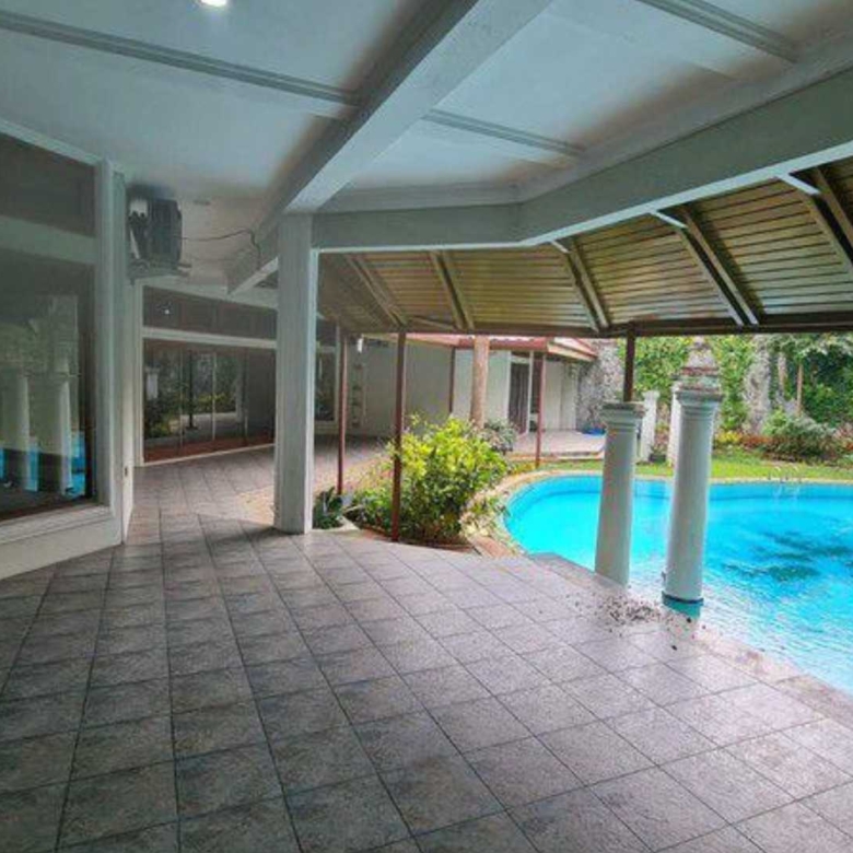 JAYA MANDALA-10BR-Swimming Pool & Backyard