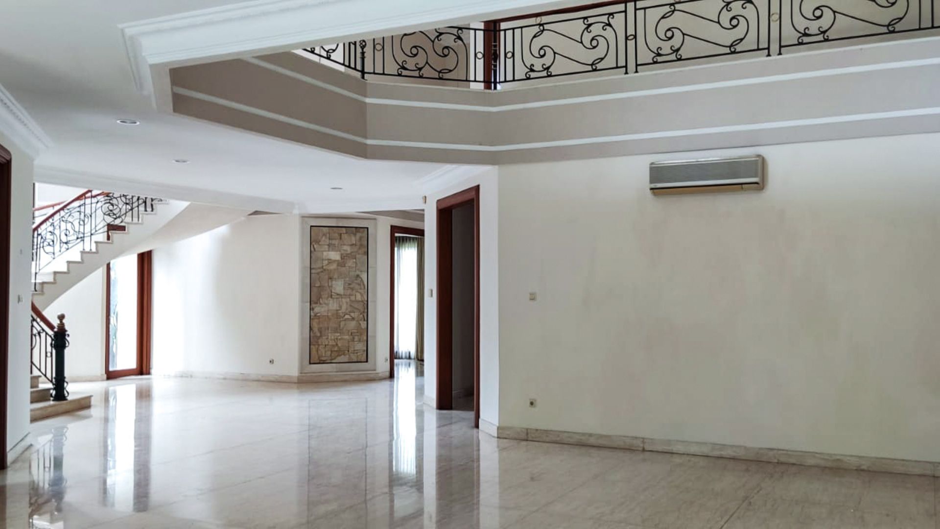 Jeruk Purut No. 59 – Living Area 2 Large 5BR House at Cilandak