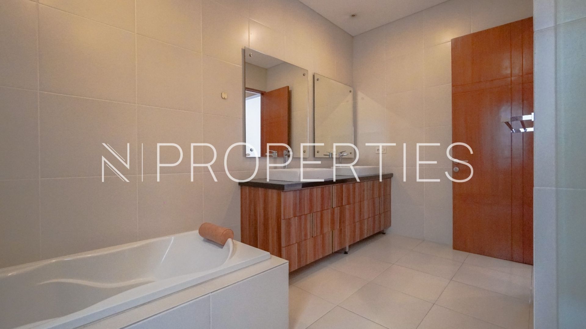 Padma Residence Kemang – Well-Balanced 4BR House