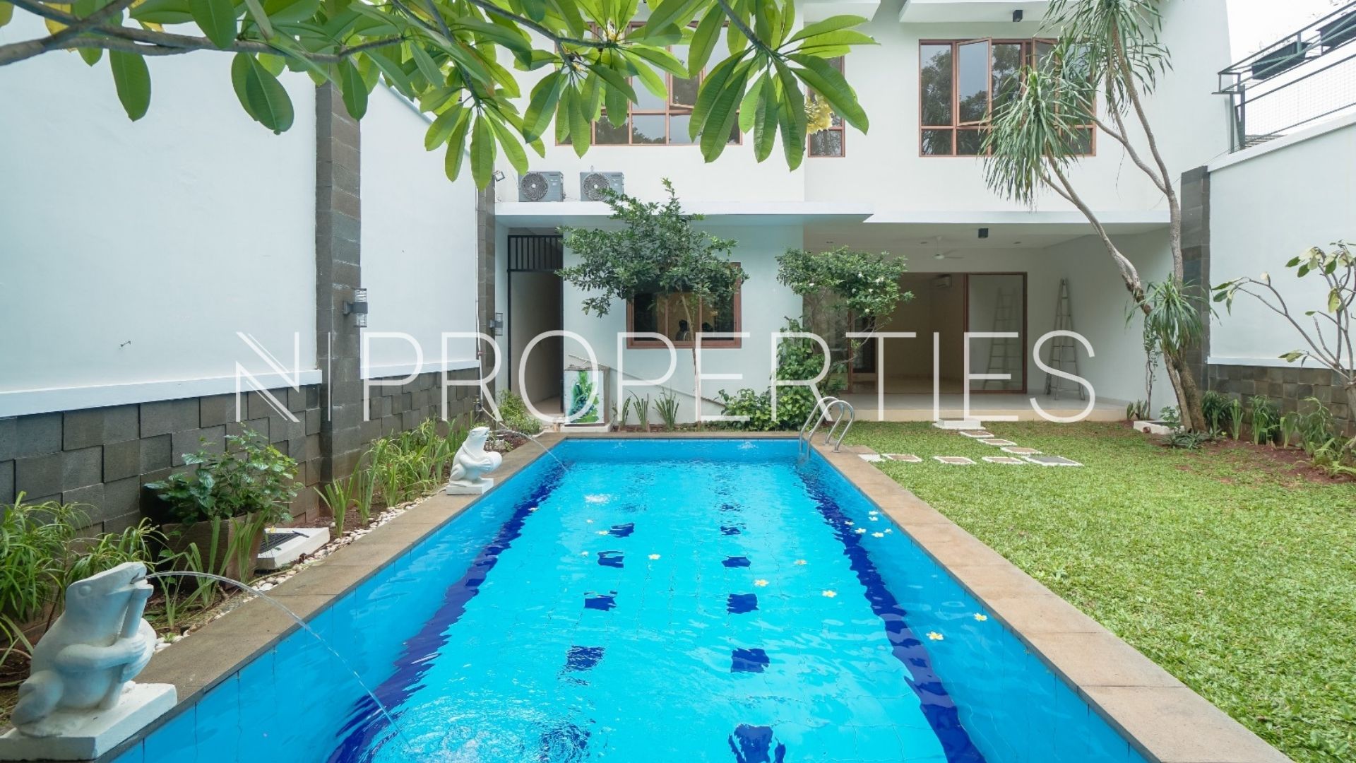 KEMANG SELATAN 11 No 105 - Kav B - Swimmingpool