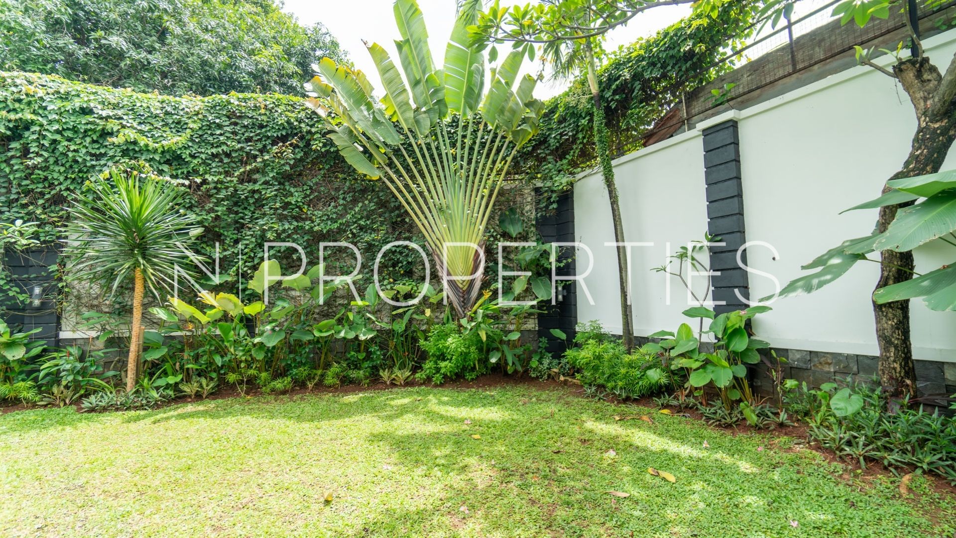 Padma Residence Kemang – Efficient 4BR House