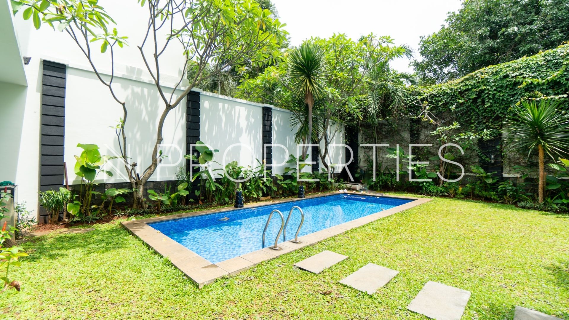 KEMANG SELATAN 11 No 105 - Kav C - Swimmingpool 2