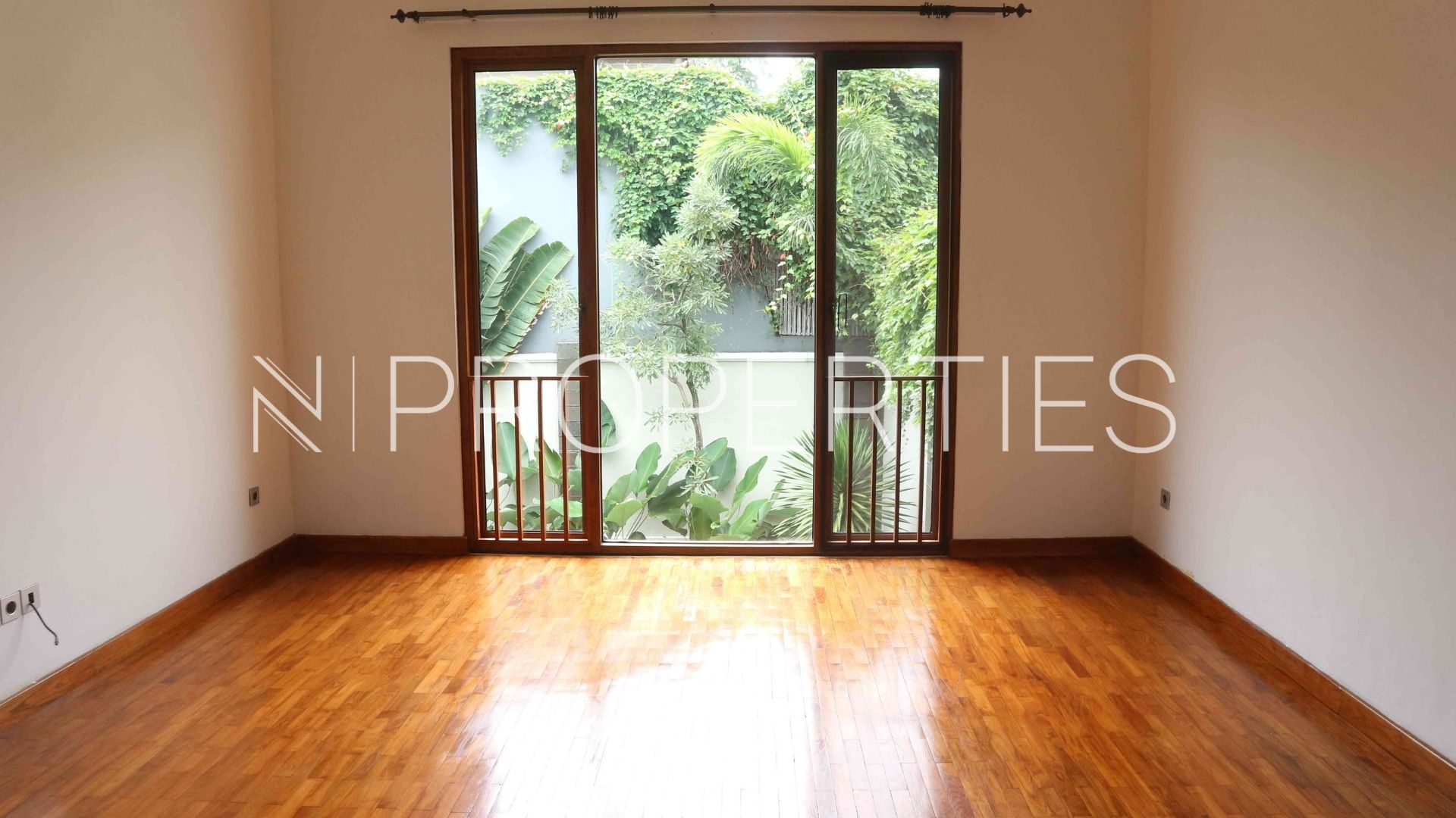 Padma Residence Kemang – Spacious 5BR House