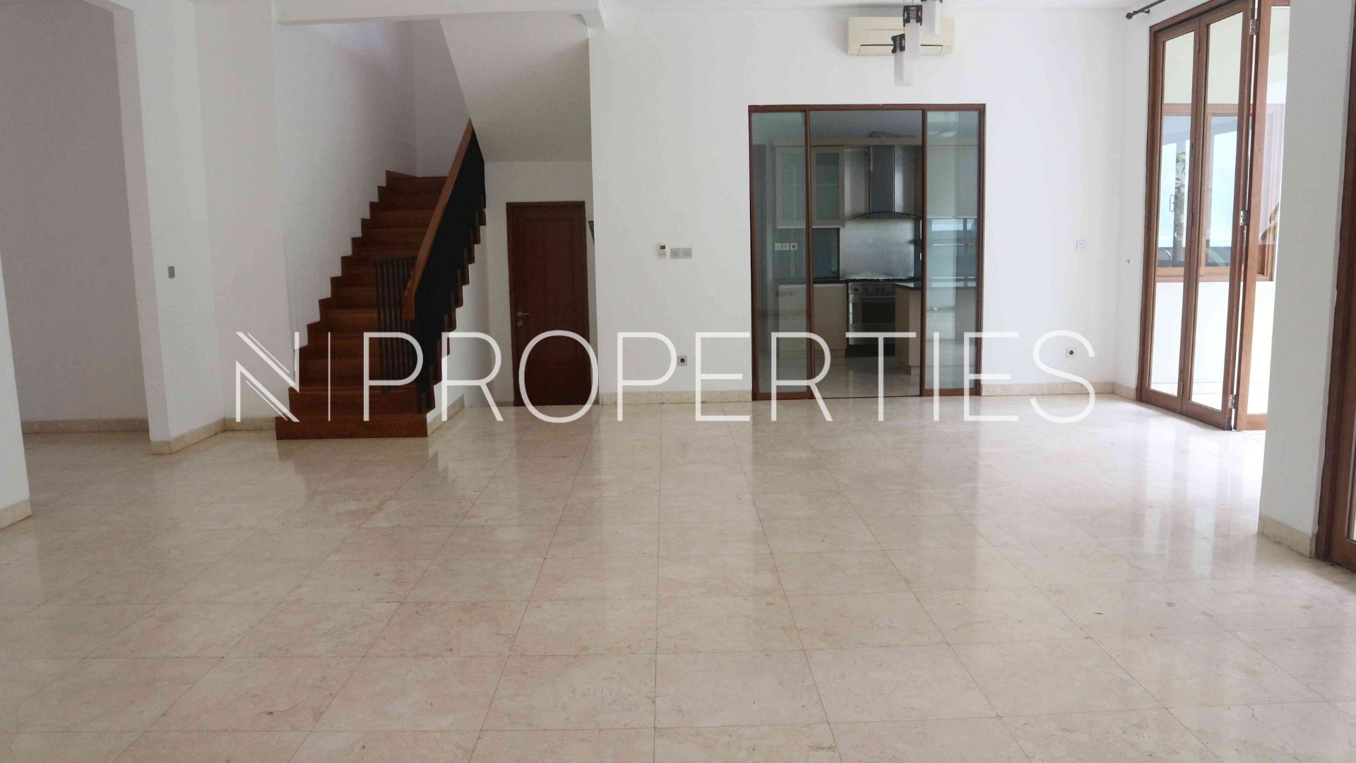 Padma Residence Kemang – Spacious 5BR House