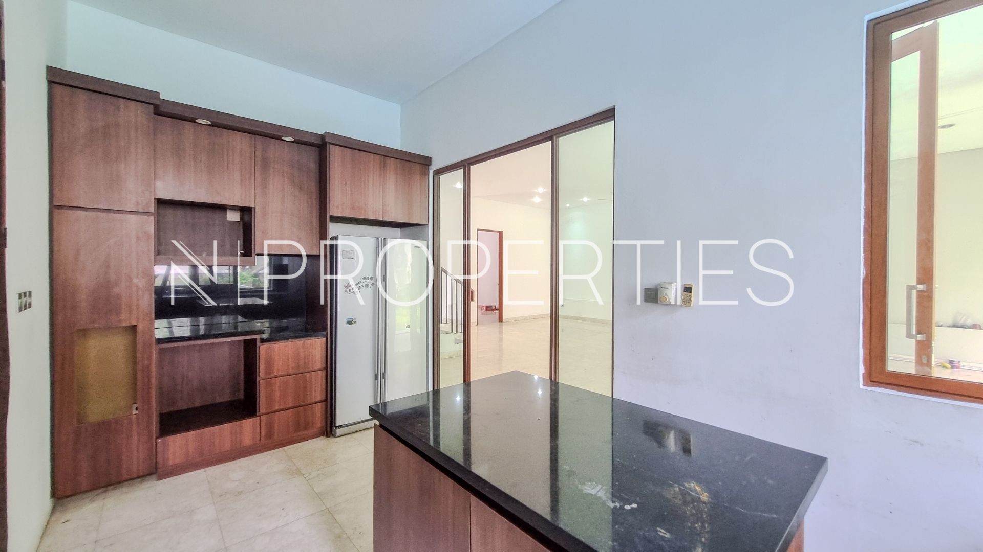 KEMANG SELATAN 11 No 105 – Kav J – Kitchen area Well-Proportioned 4BR – Padma Residence Kemang
