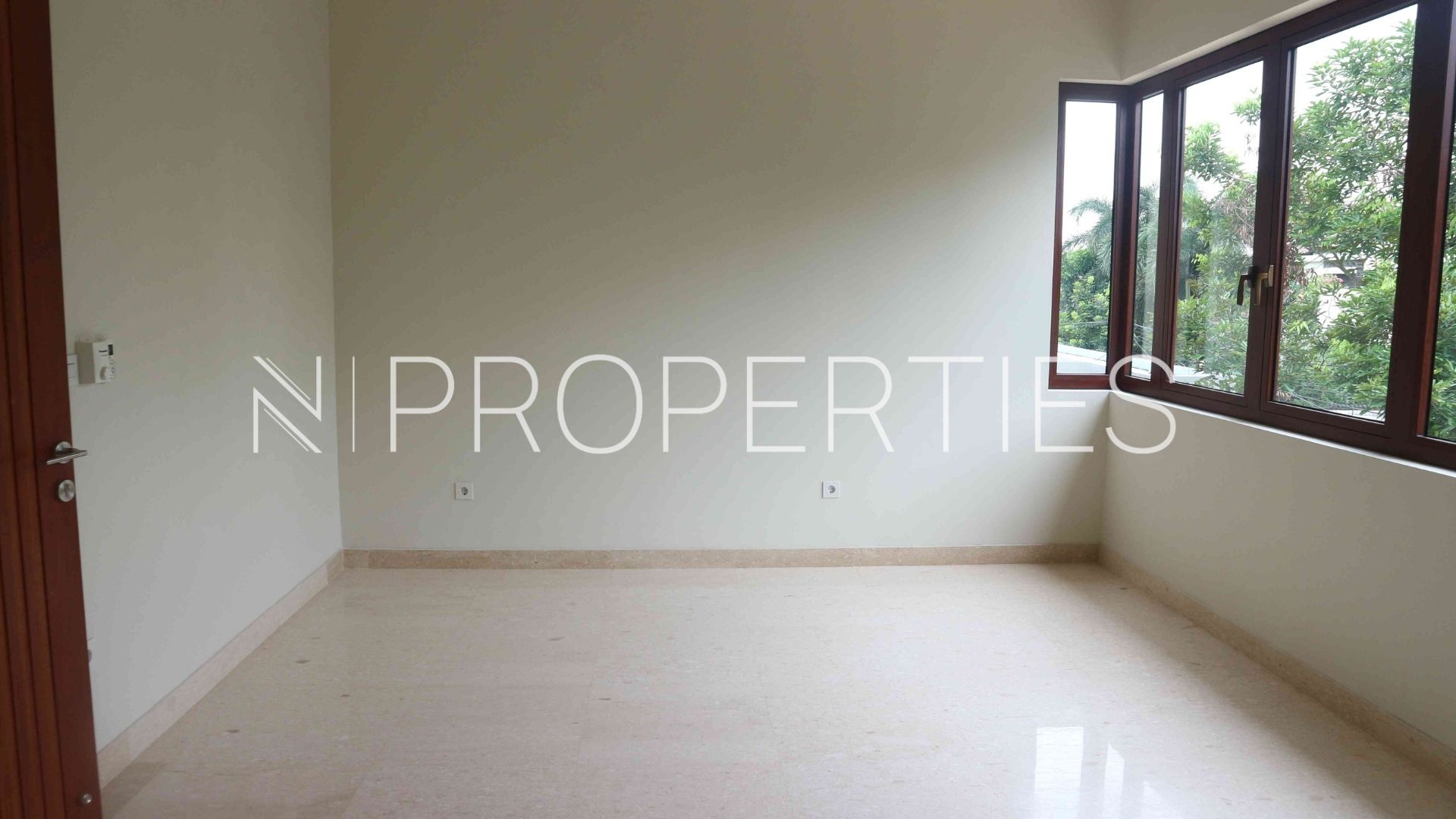 Vasanda Residence Kemang – Spacious 4BR