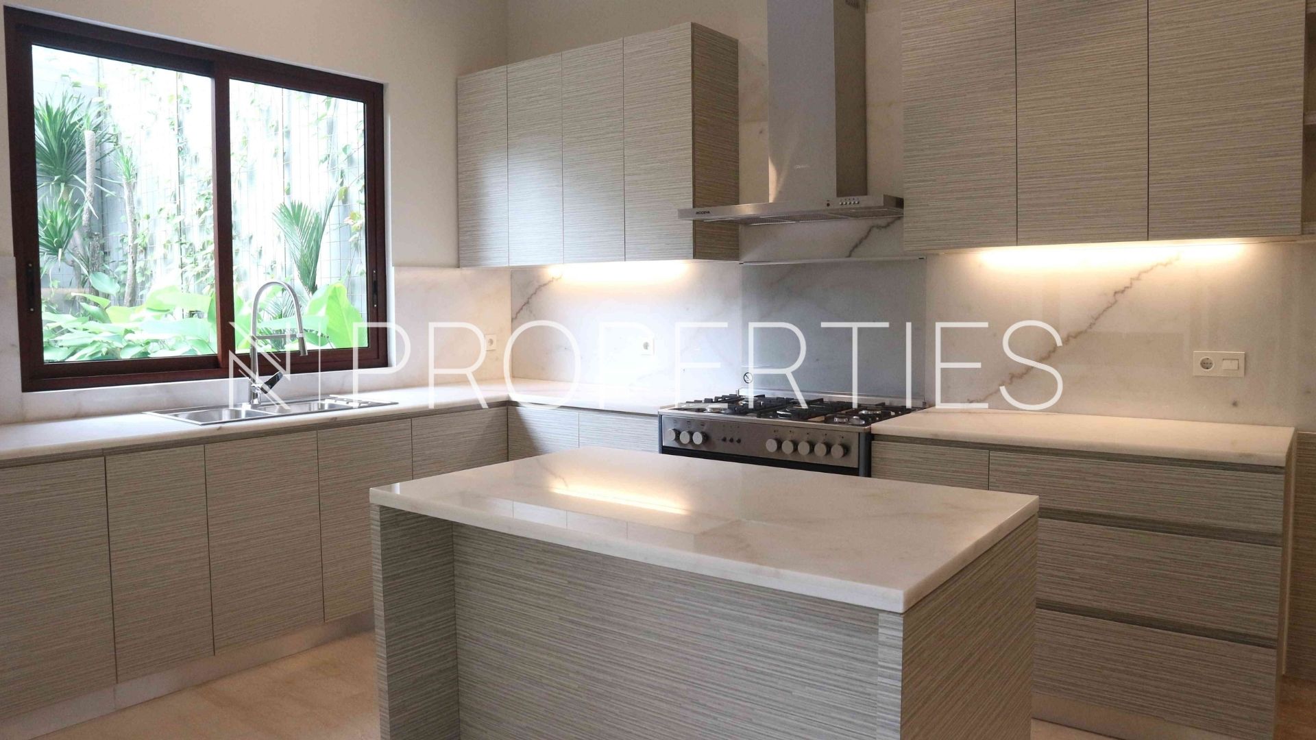 Vasanda Residence Kemang – Spacious 4BR