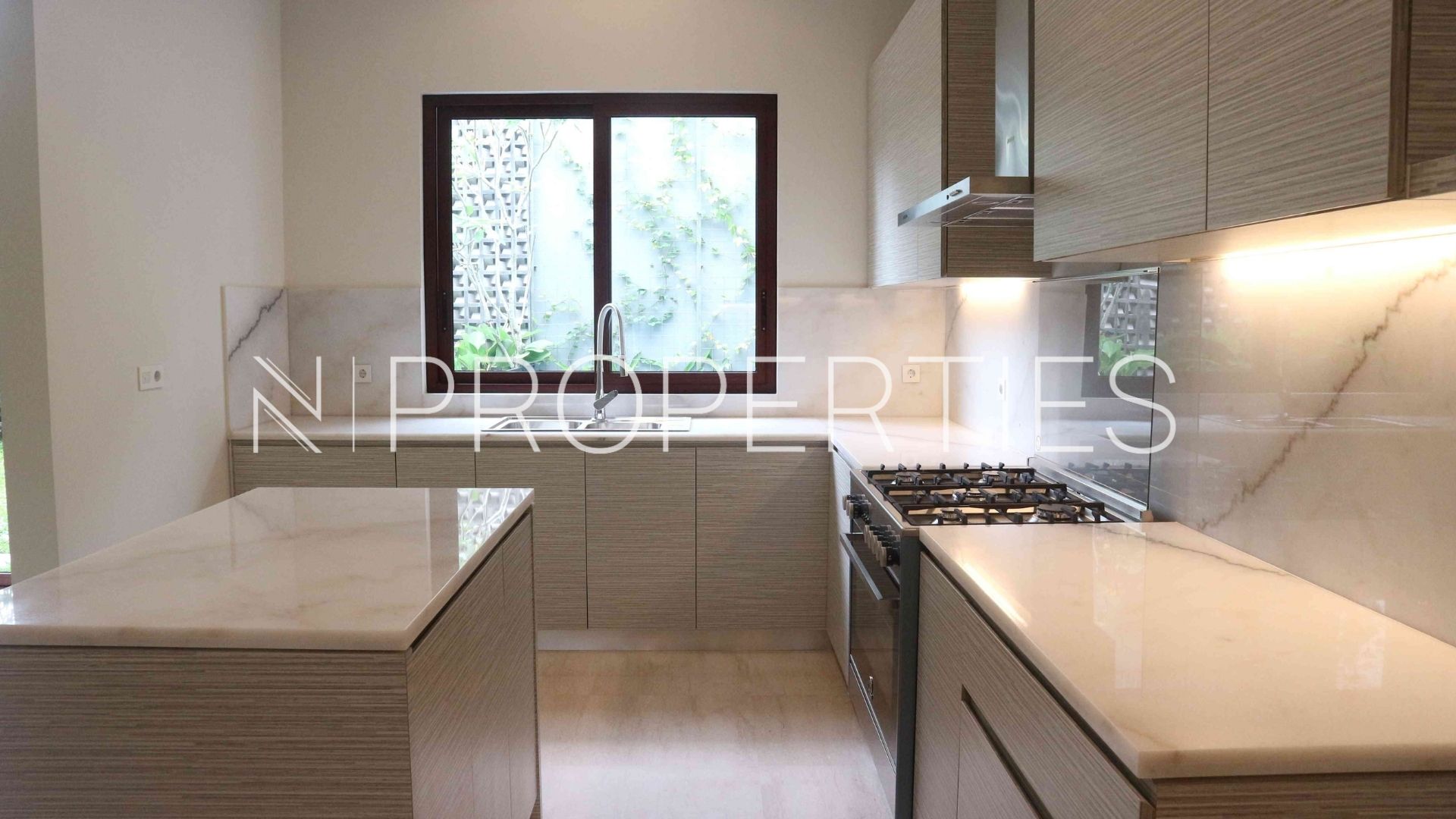 Vasanda Residence Kemang – Spacious 4BR