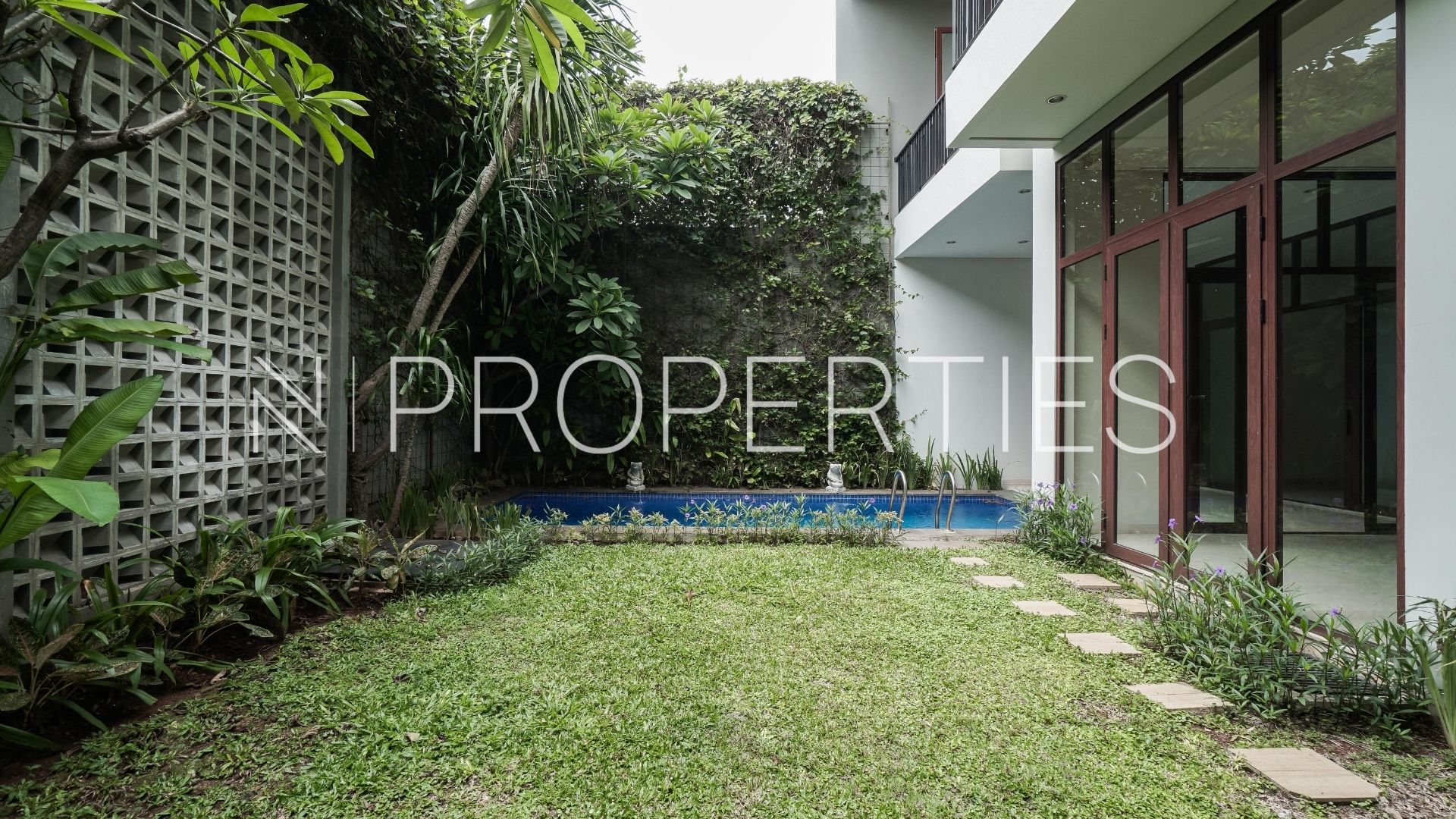 Vasanda Residence Kemang – Practical 4BR House