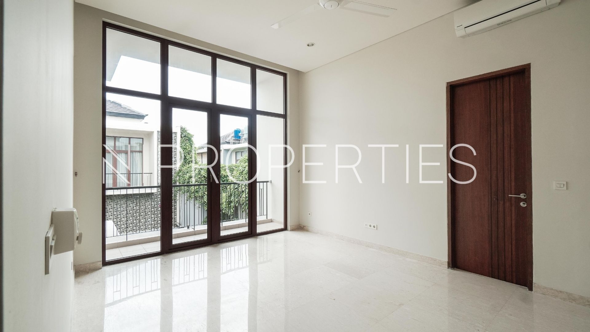 Vasanda Residence Kemang – Practical 4BR House