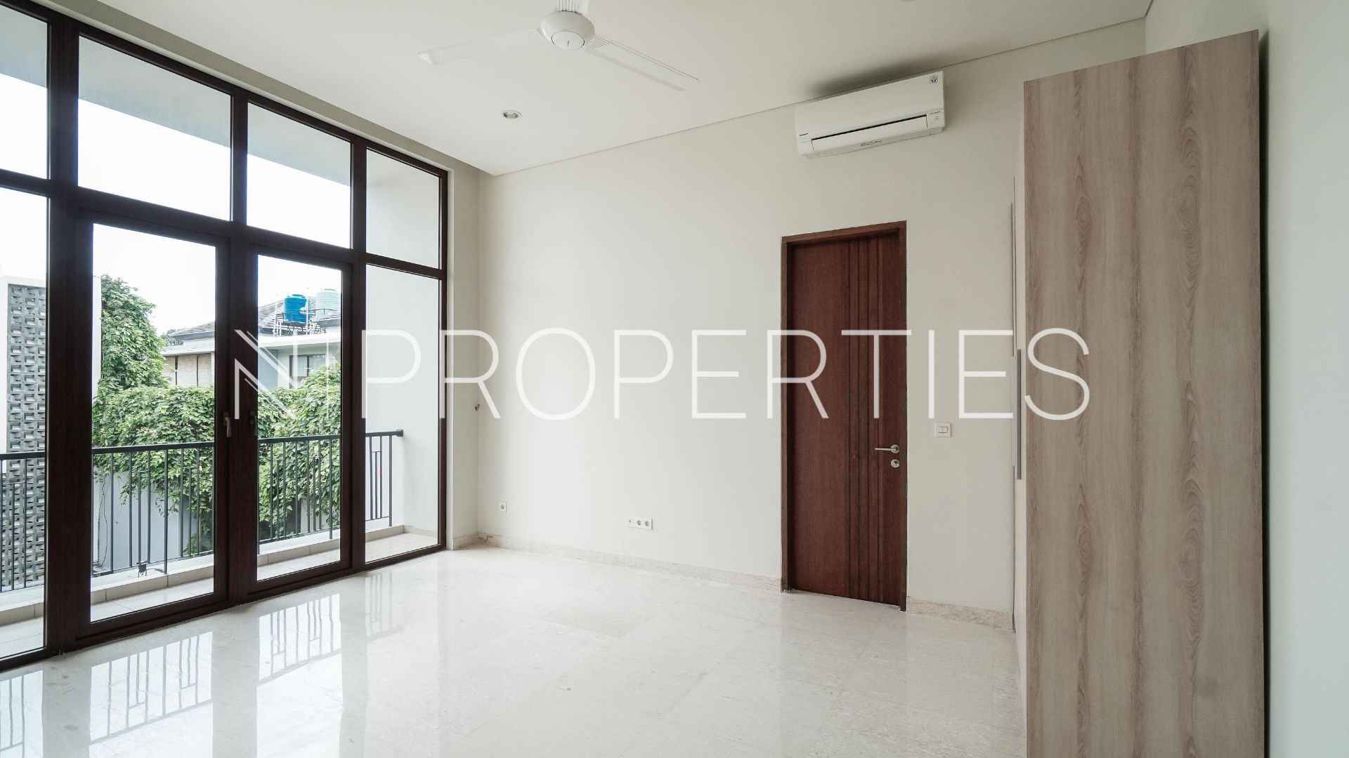 Vasanda Residence Kemang – Practical 4BR House