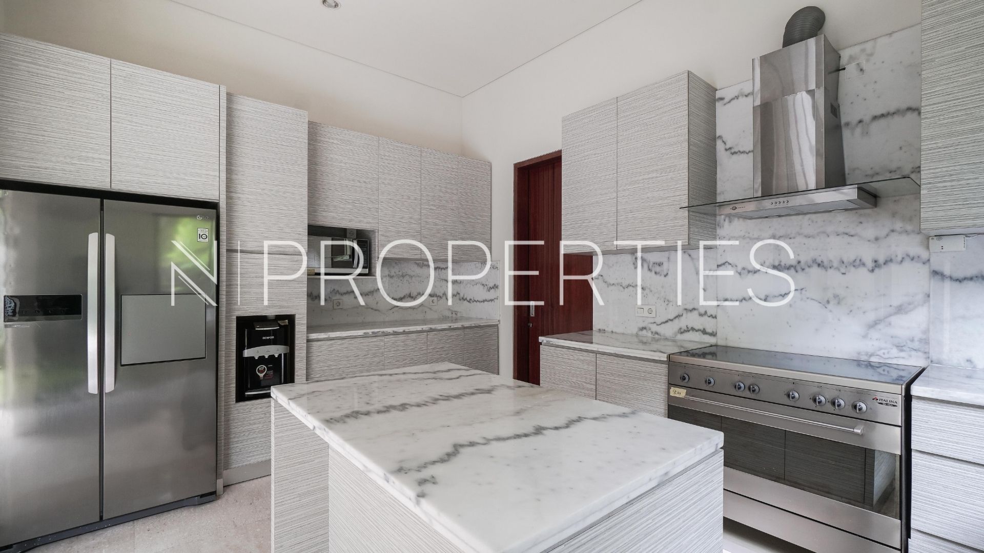 Vasanda Residence Kemang – Practical 4BR House