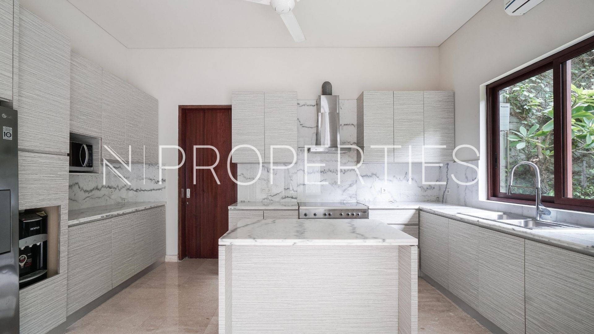 Vasanda Residence Kemang – Practical 4BR House