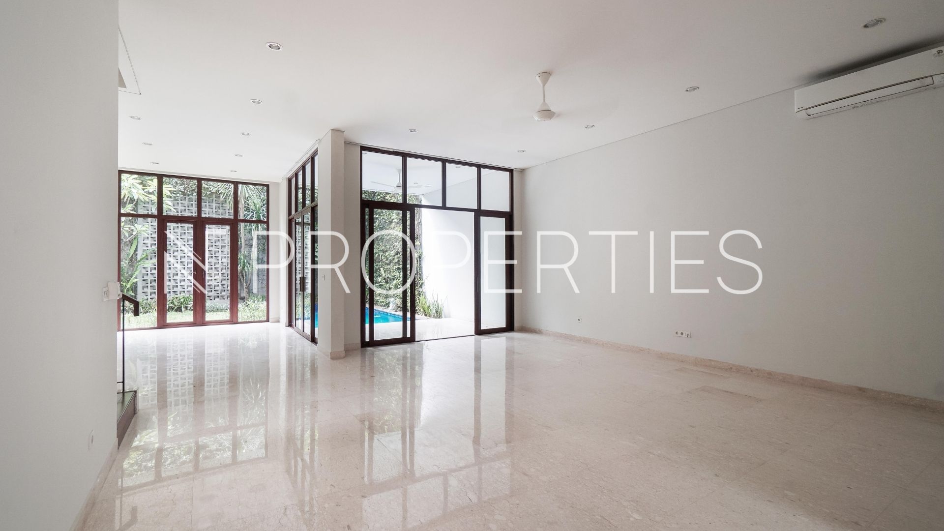 Vasanda Residence Kemang – Practical 4BR House