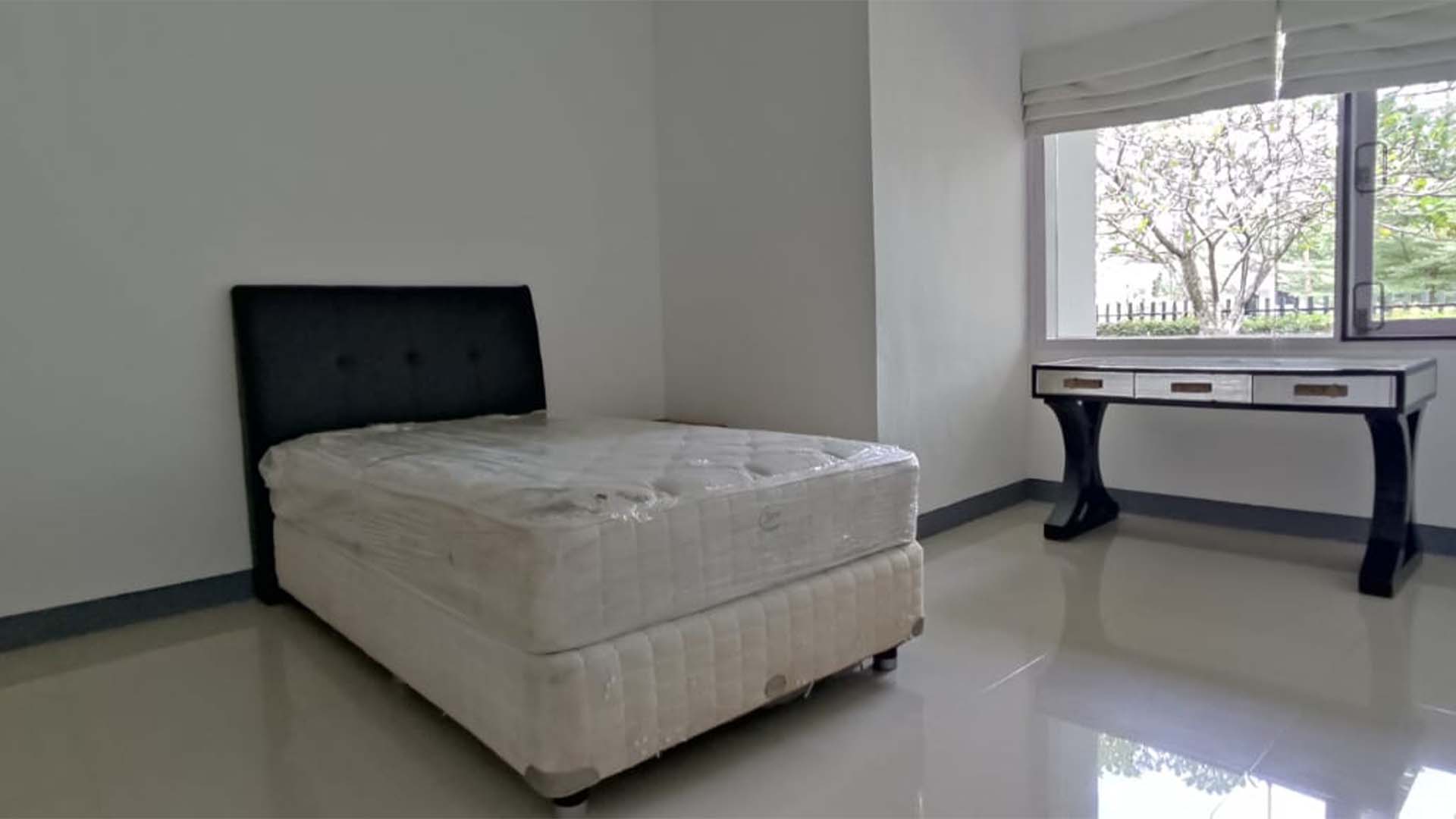 Kemang – Elegant Prime 4BR Family Home