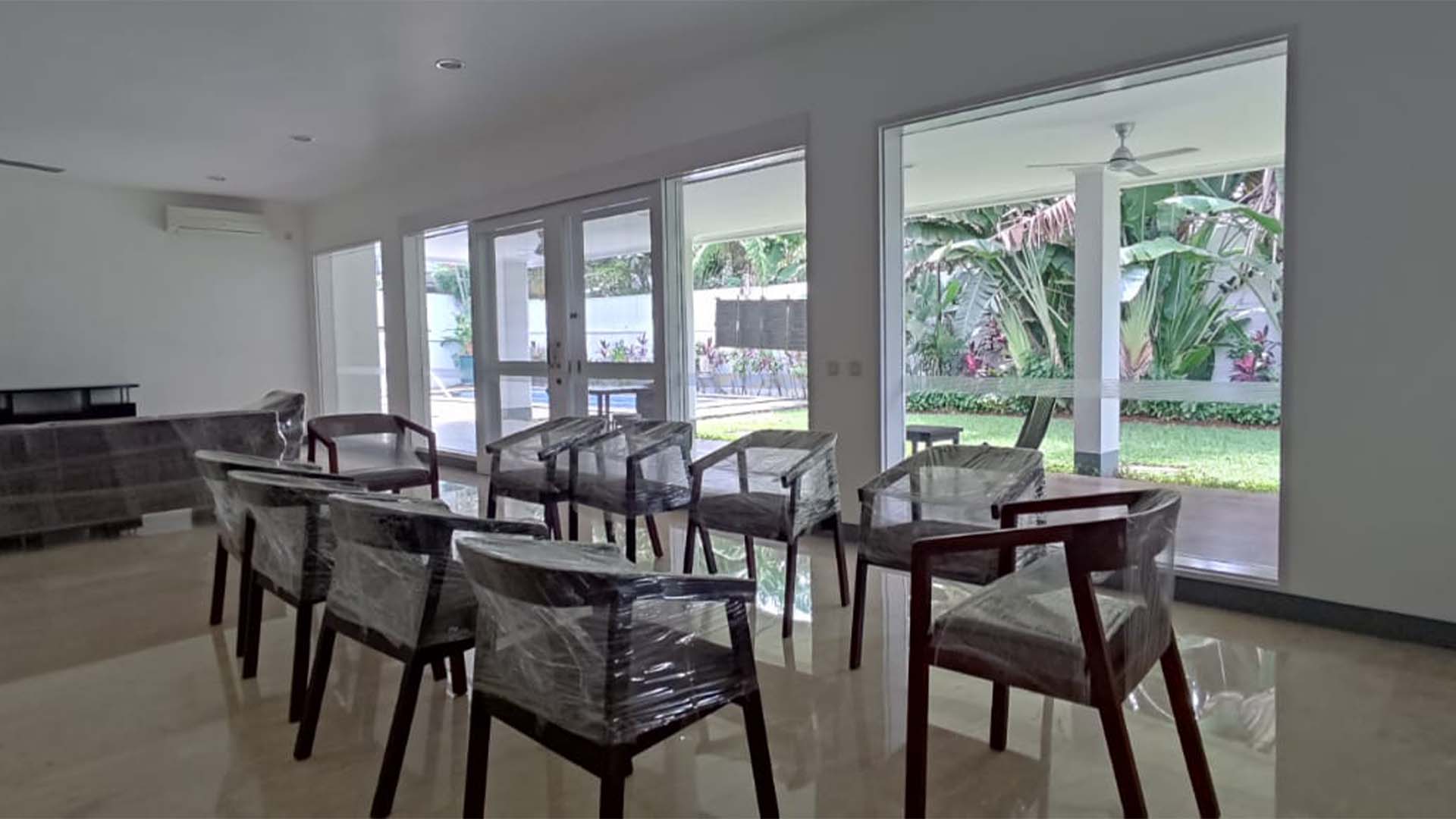 Kemang – Elegant Prime 4BR Family Home
