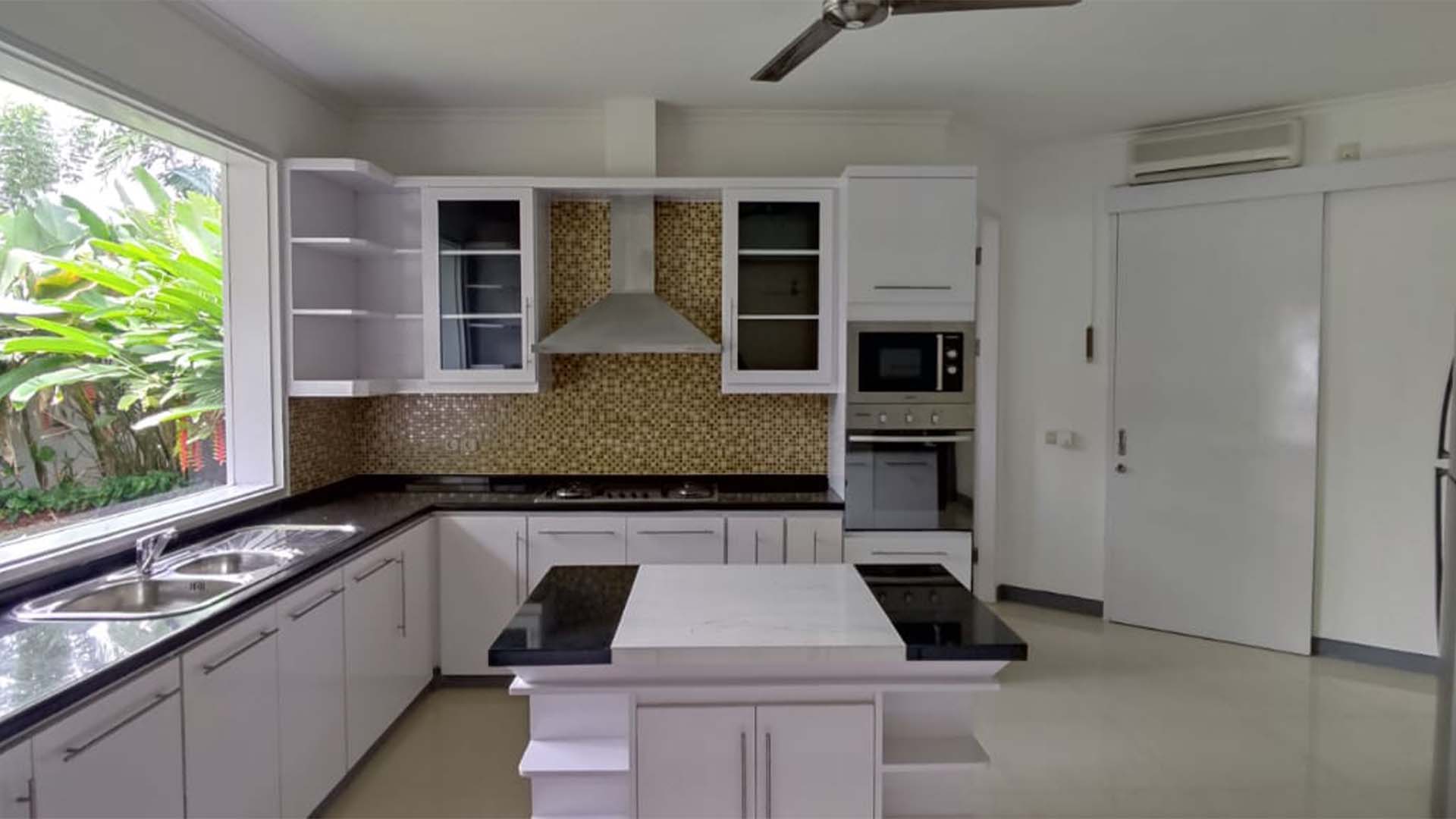 Kemang – Elegant Prime 4BR Family Home