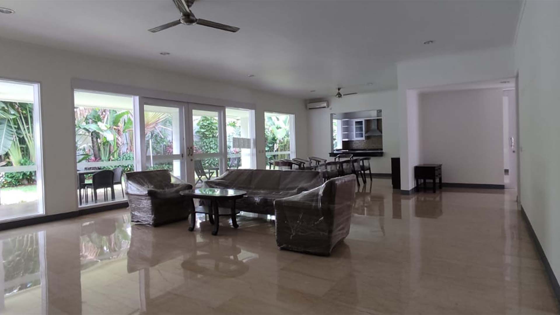 Kemang – Elegant Prime 4BR Family Home