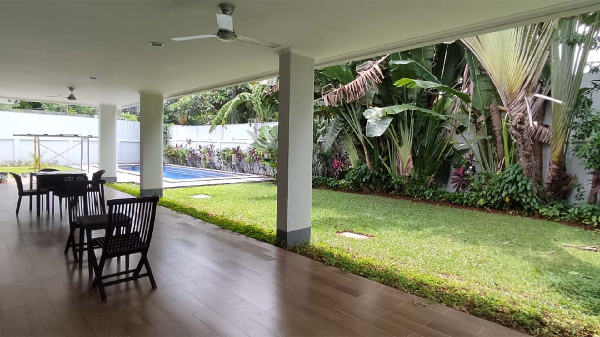 Kemang – Elegant Prime 4BR Family Home