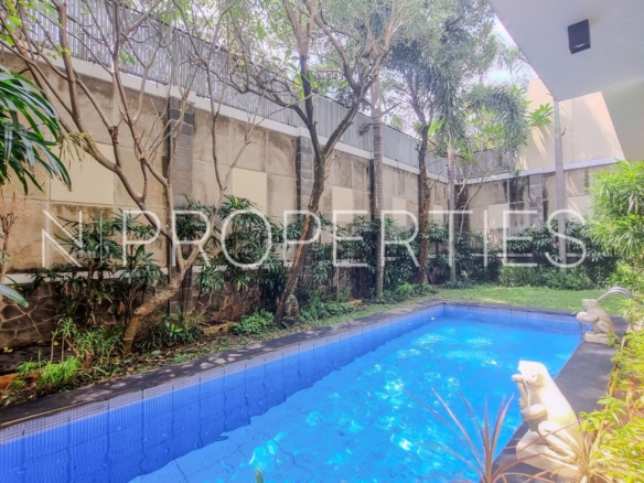 Vishnu Residence Kemang – Well-Proportioned 4BR
