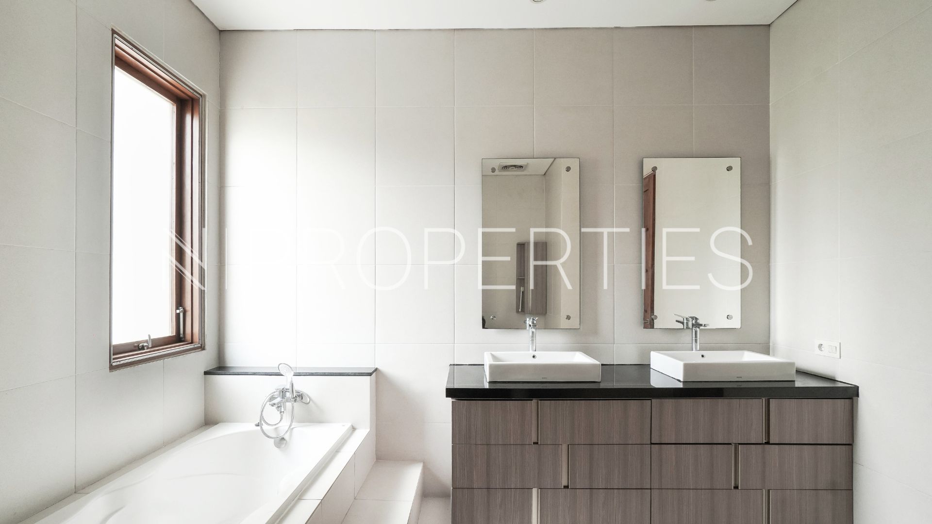 Vishnu Residence Kemang – Functional 4BR House