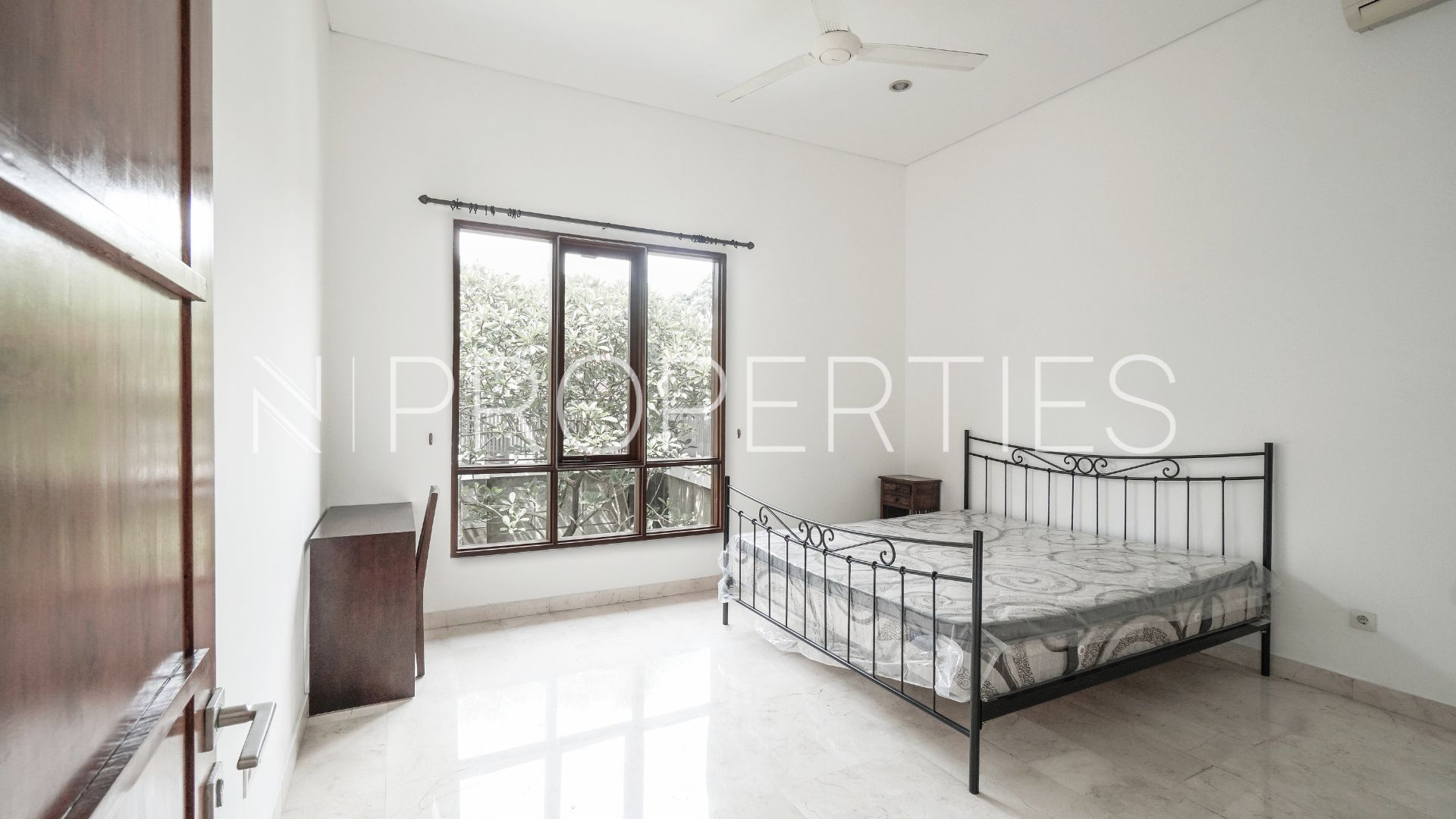 Vishnu Residence Kemang – Functional 4BR House