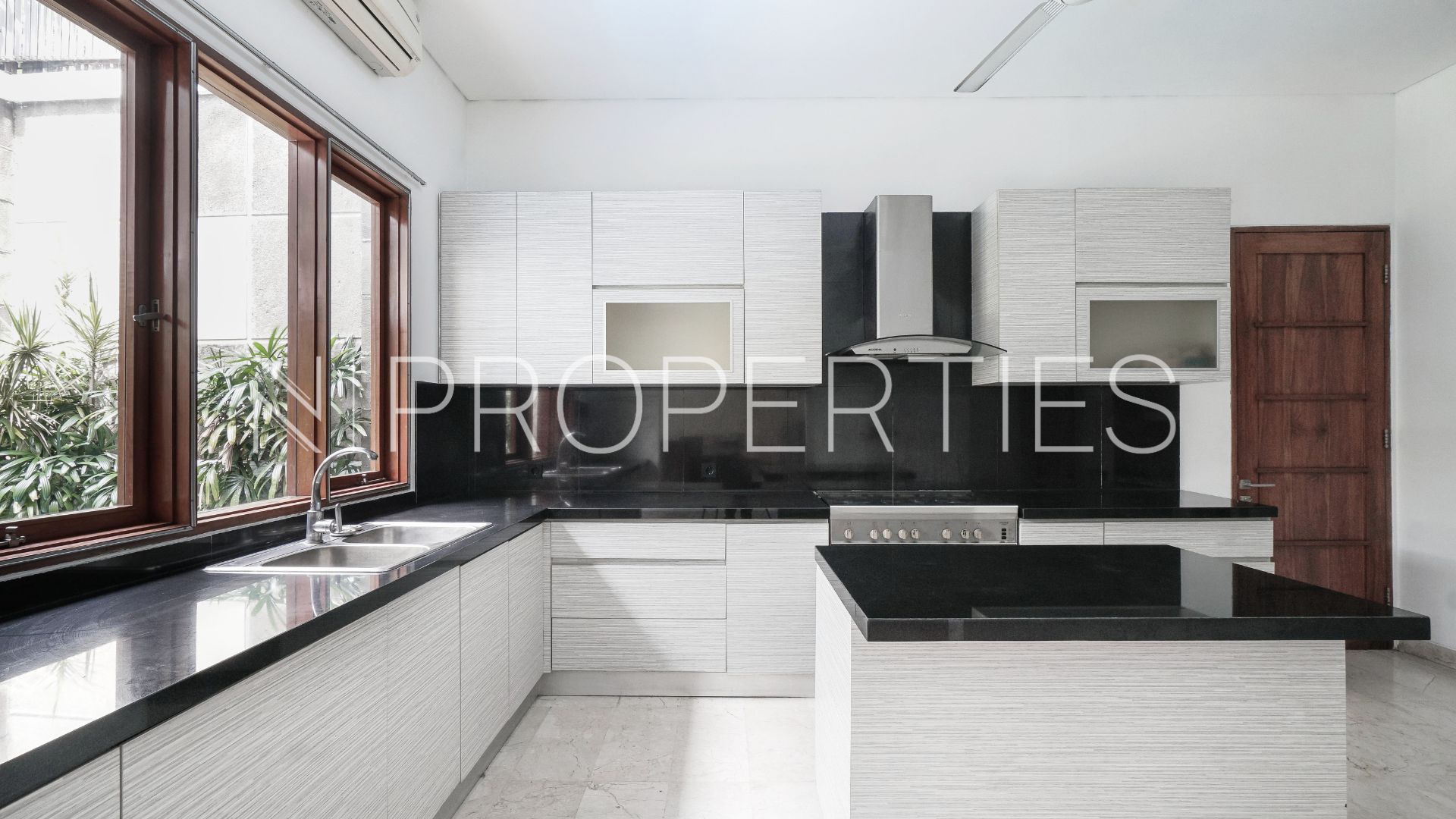 Vishnu Residence Kemang – Functional 4BR House