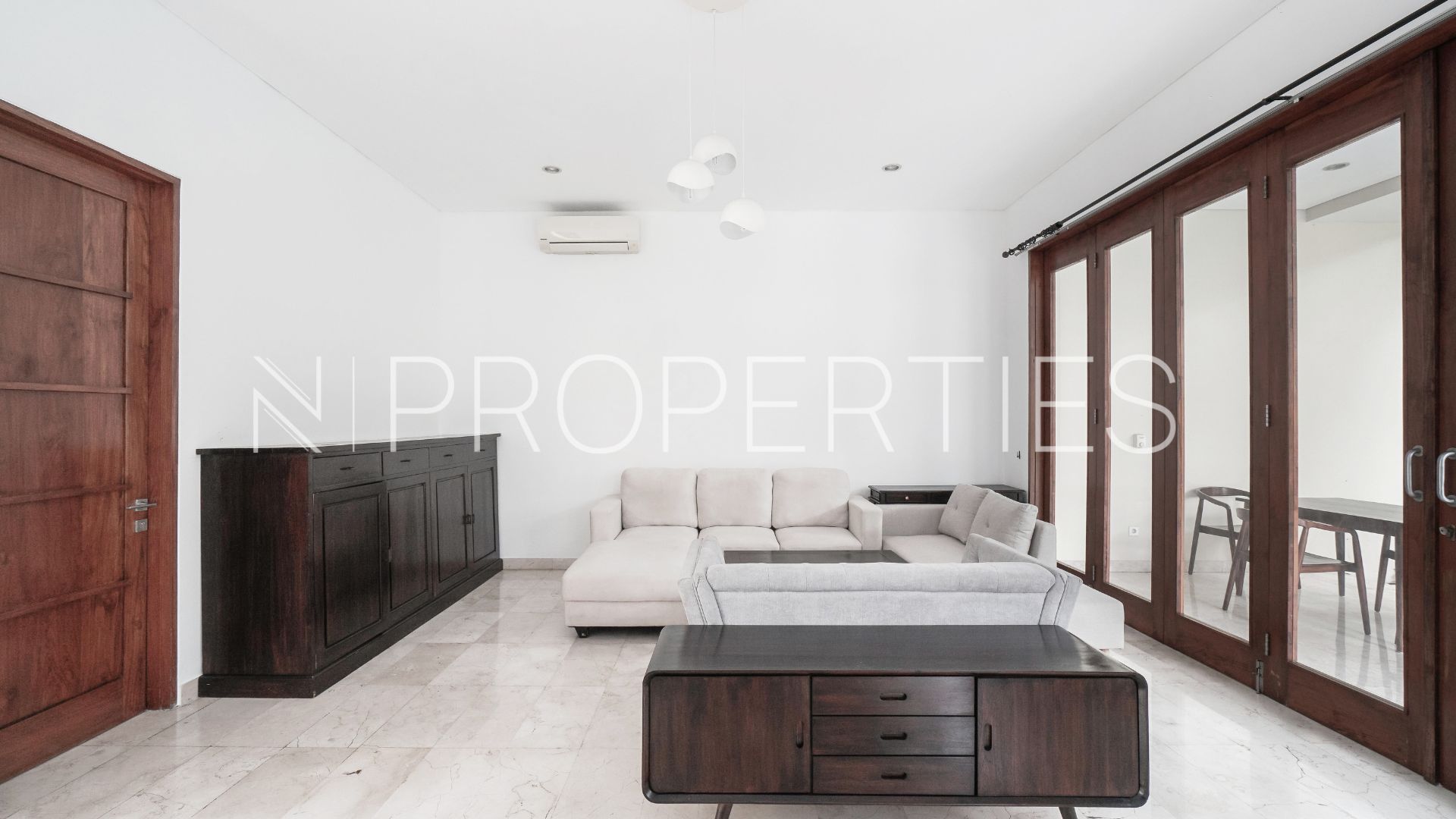 KEMANG TIMUR 9 No. 38 - KAV C - LIVING AREA