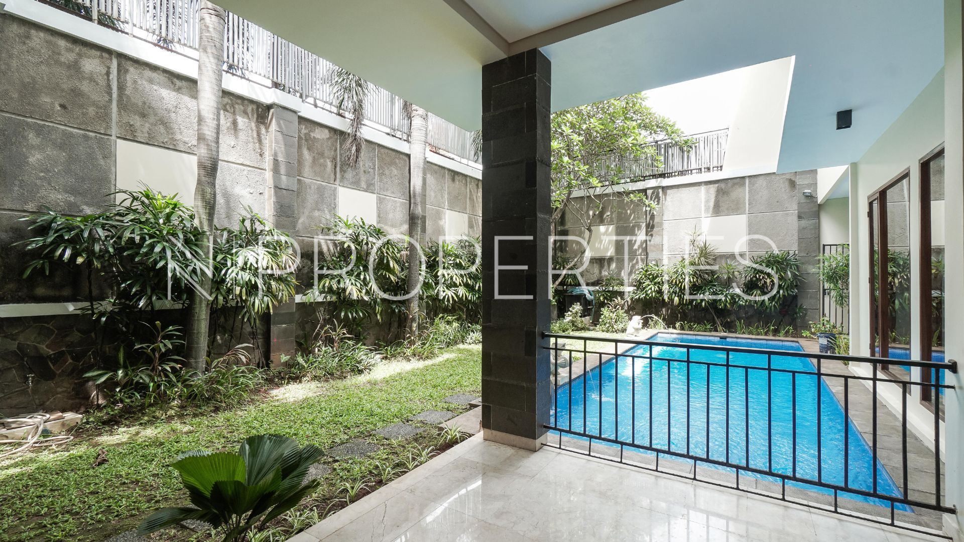 Vishnu Residence Kemang – Functional 4BR House