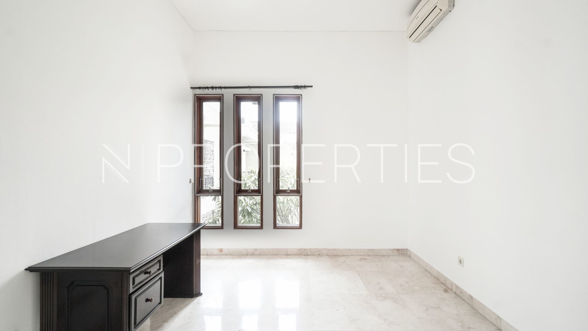 Vishnu Residence Kemang – Functional 4BR House
