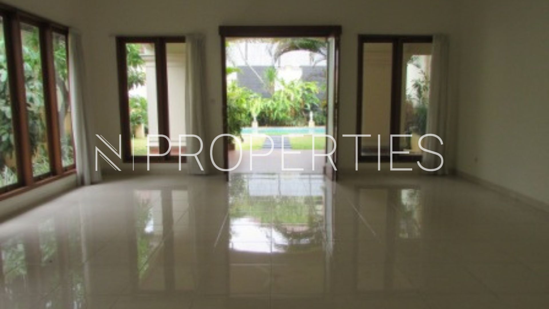 Spacious Modern 4BR House at Kemang