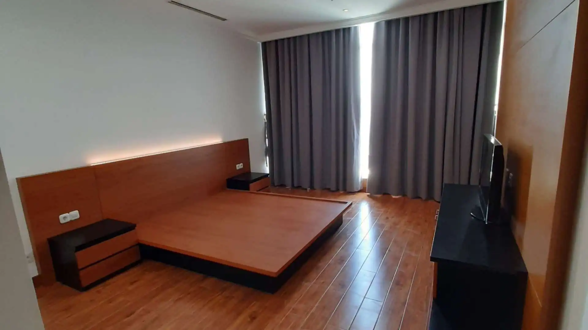 Grand-Scale Kempinski Private Residence 3BR Living in Central Jakarta