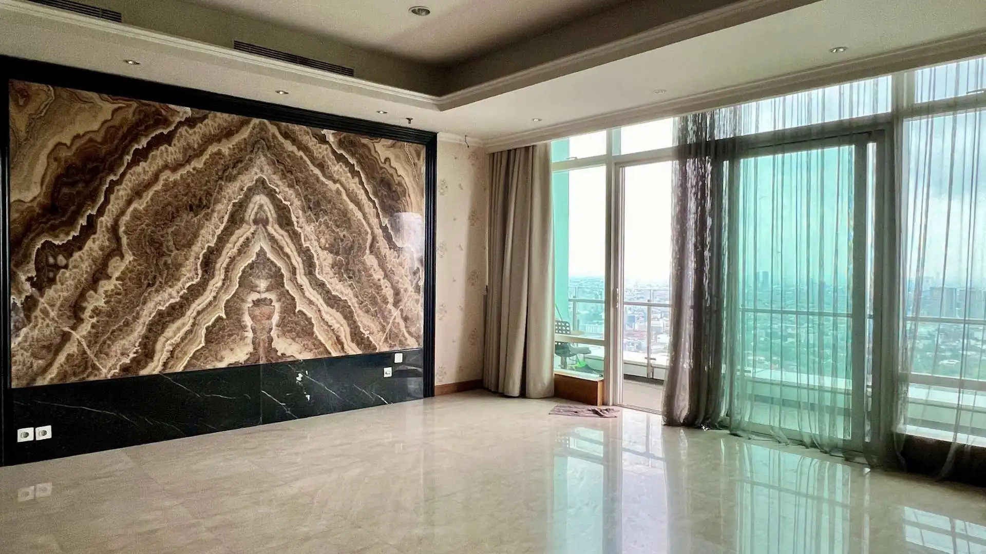 Kempinski Private Residence Large-Scale 3BR Living at Bundaran HI