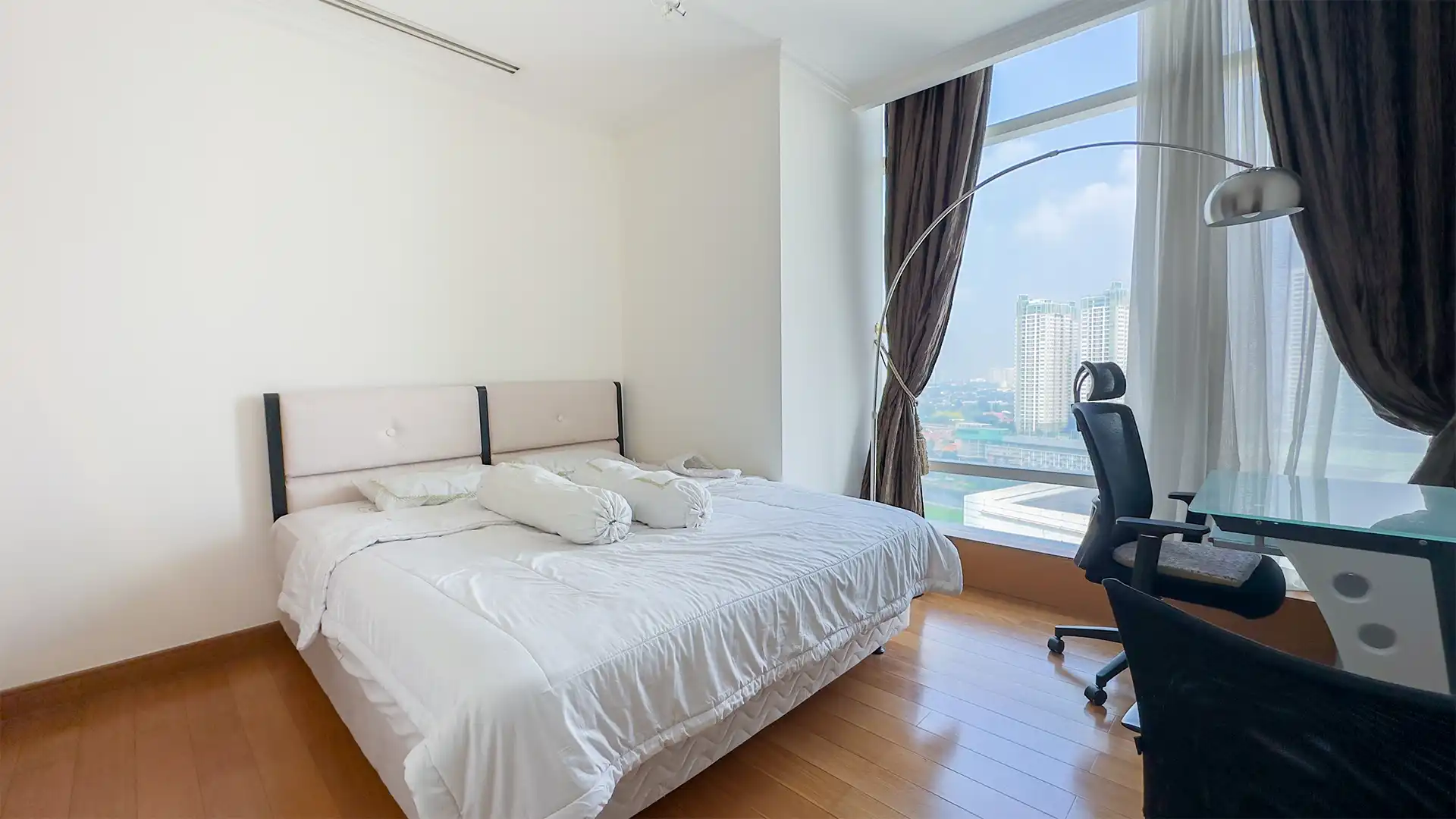 KEMPINSKI-2BR-BEDROOM 1 FROM ENTRANCE Well-Located 2BR Residence – Kempinski Private Residence