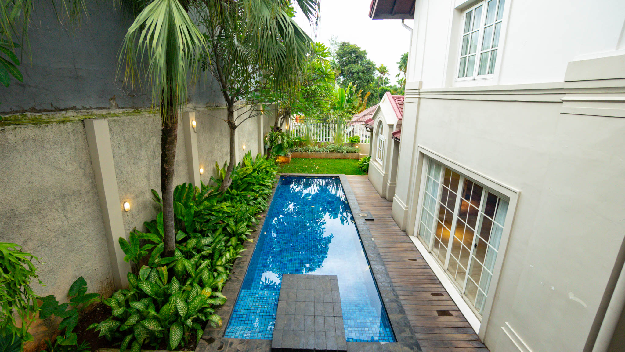 Large-Scale 5BR House at Kemang