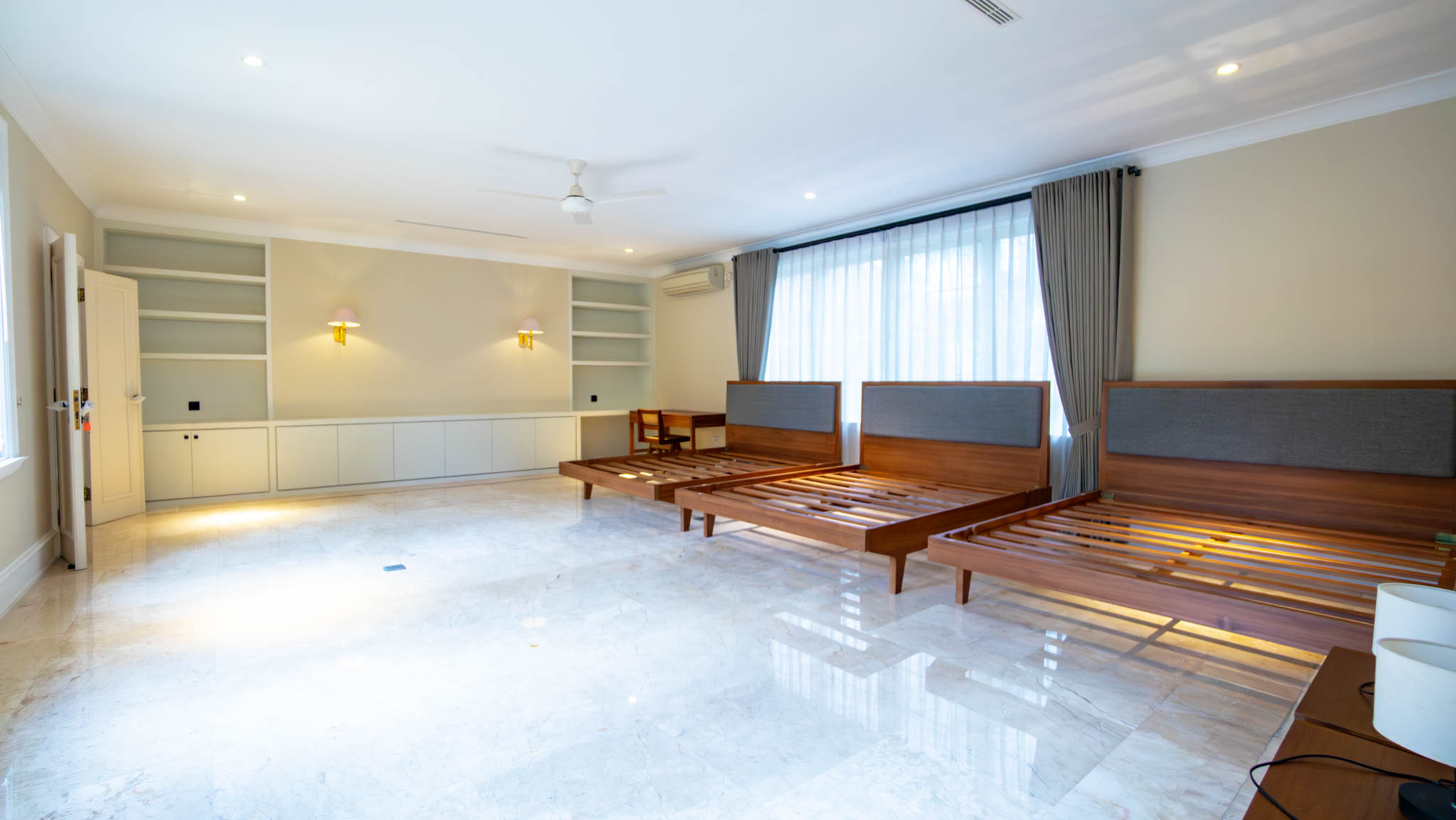 Large-Scale 5BR House at Kemang