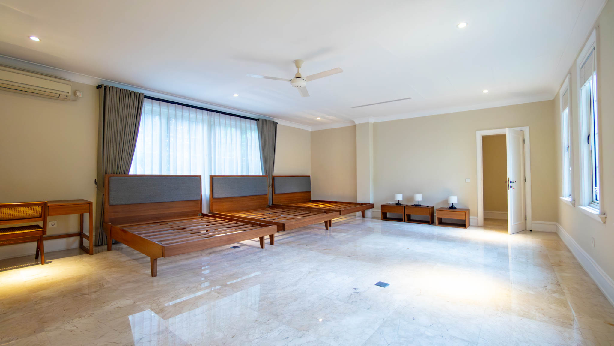 Large-Scale 5BR House at Kemang