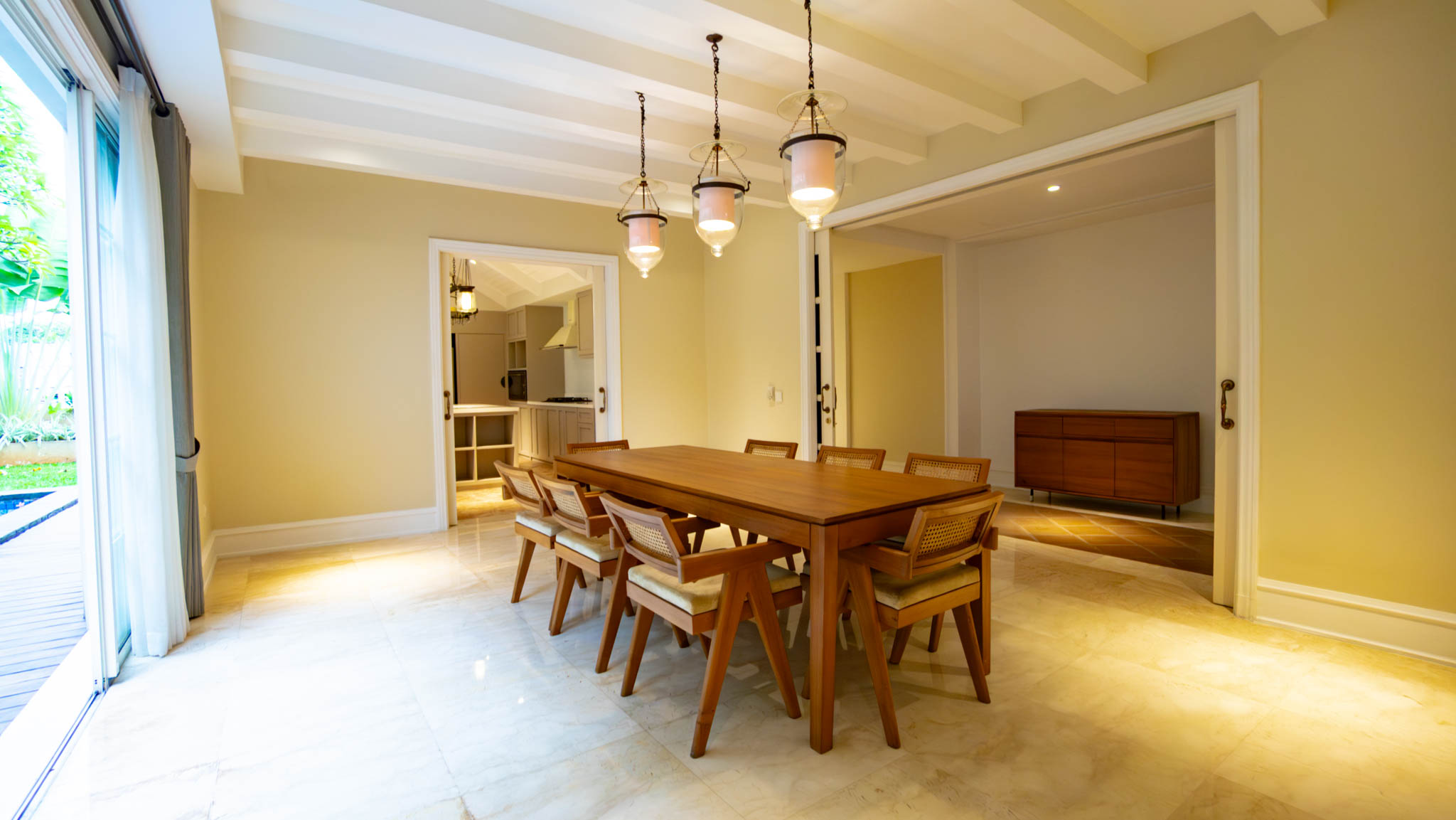 Large-Scale 5BR House at Kemang