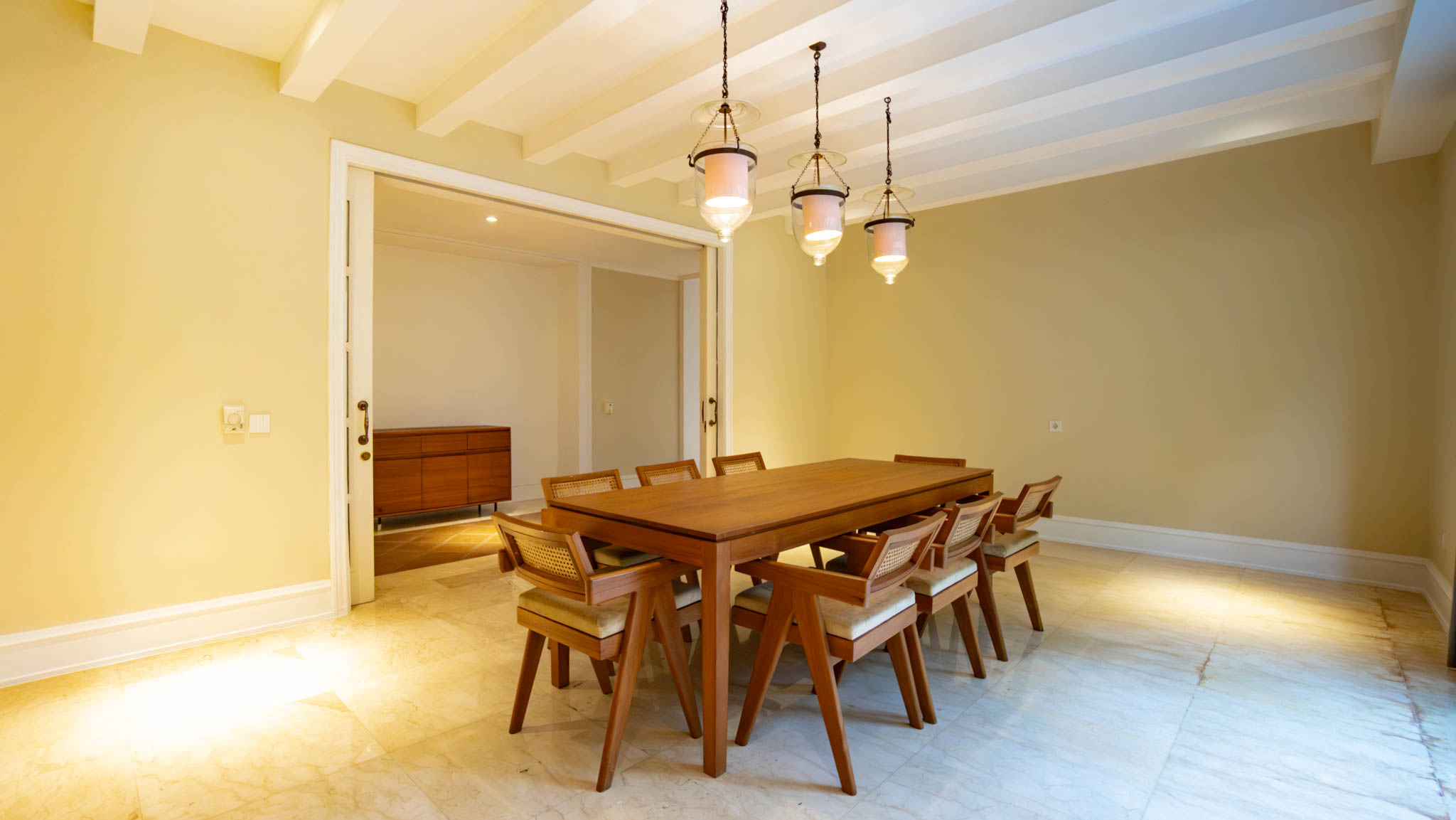 Large-Scale 5BR House at Kemang