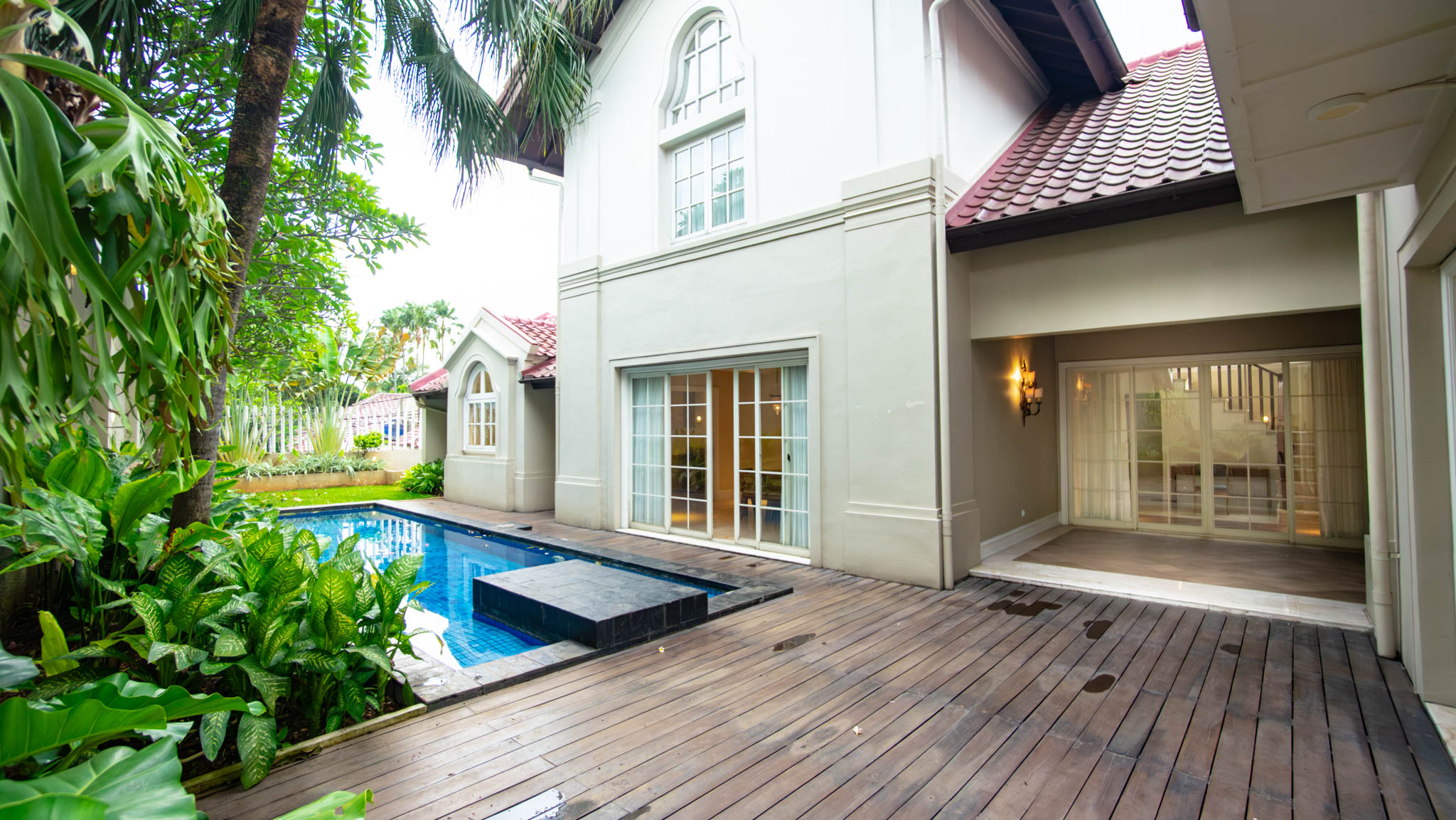 Large-Scale 5BR House at Kemang