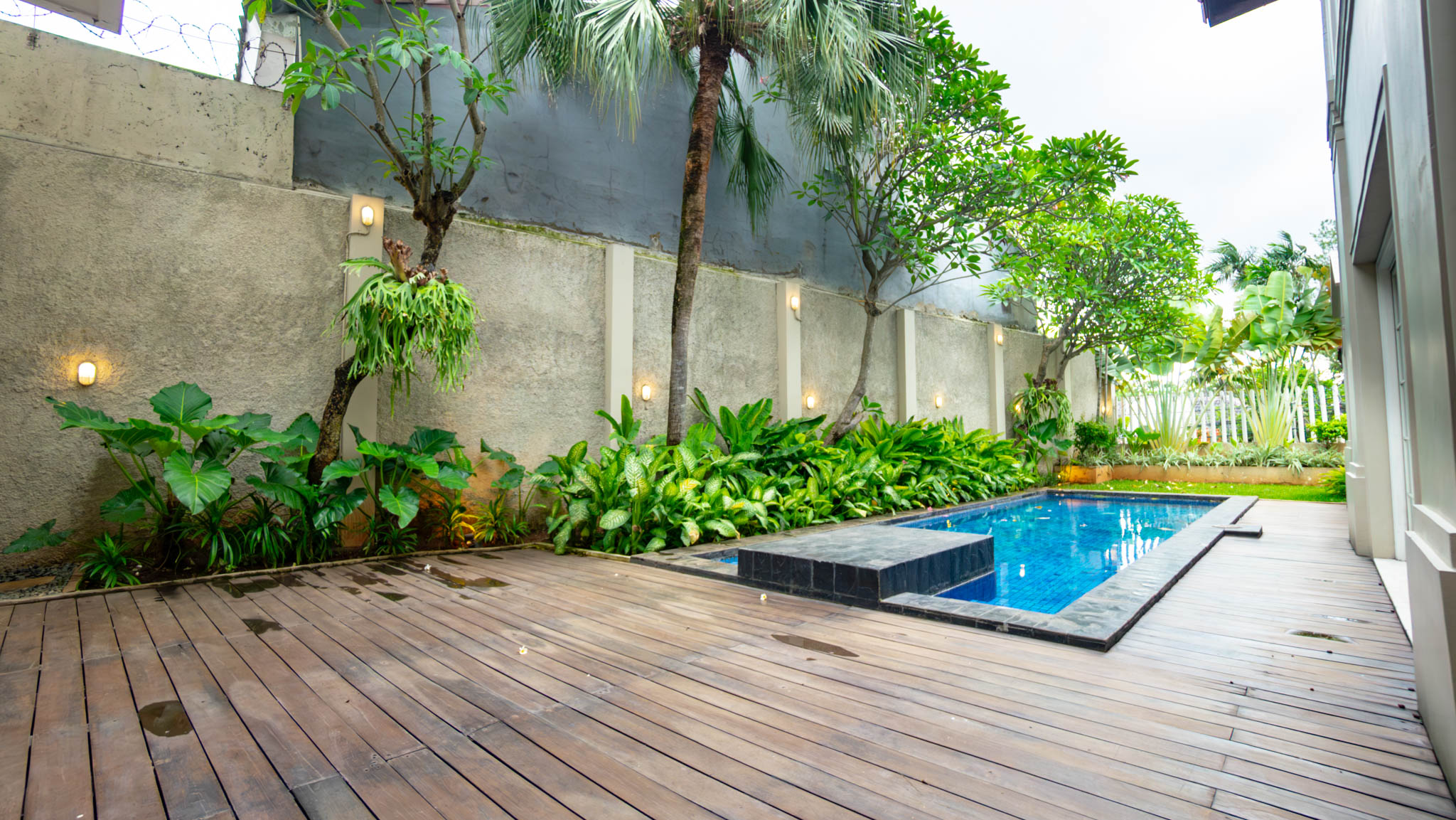 Large-Scale 5BR House at Kemang