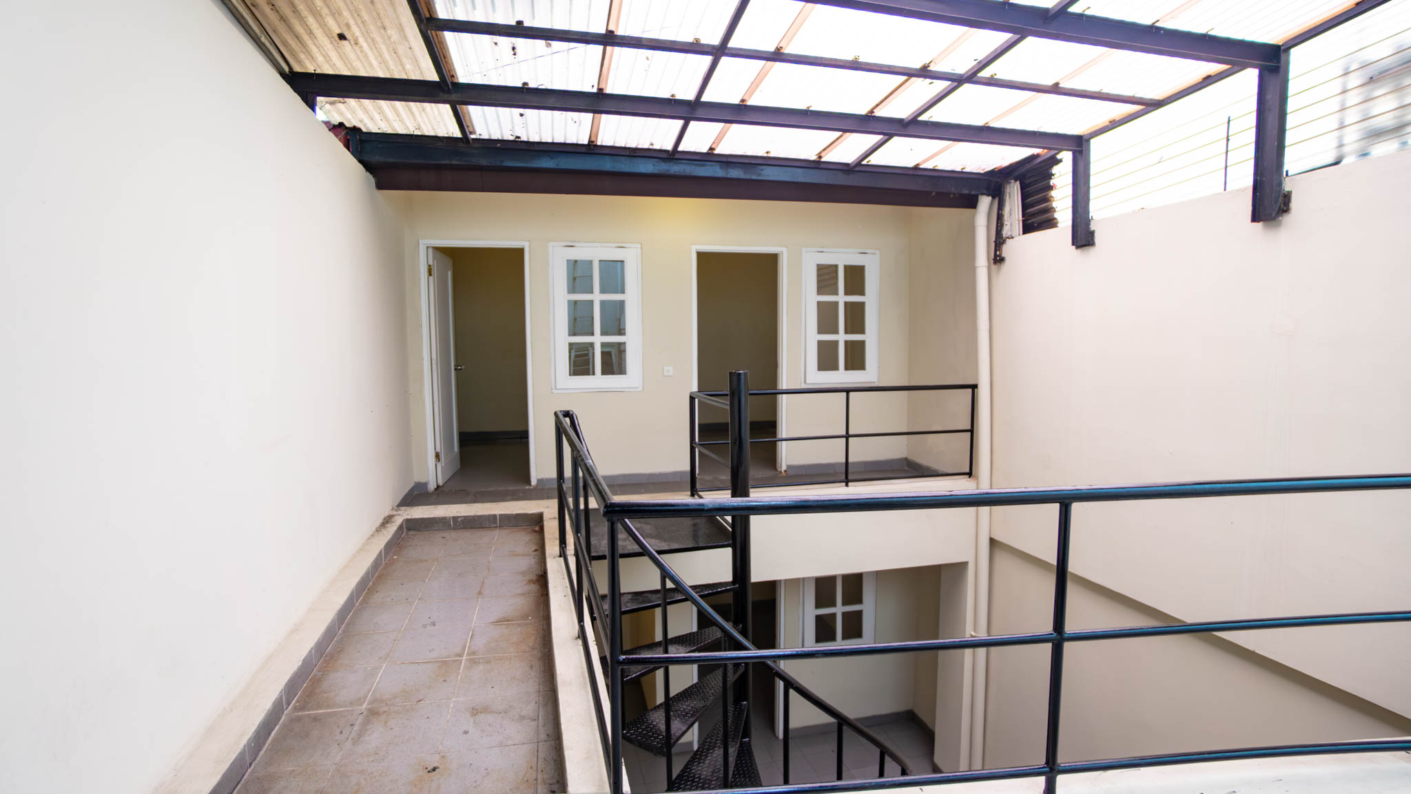 Large-Scale 5BR House at Kemang
