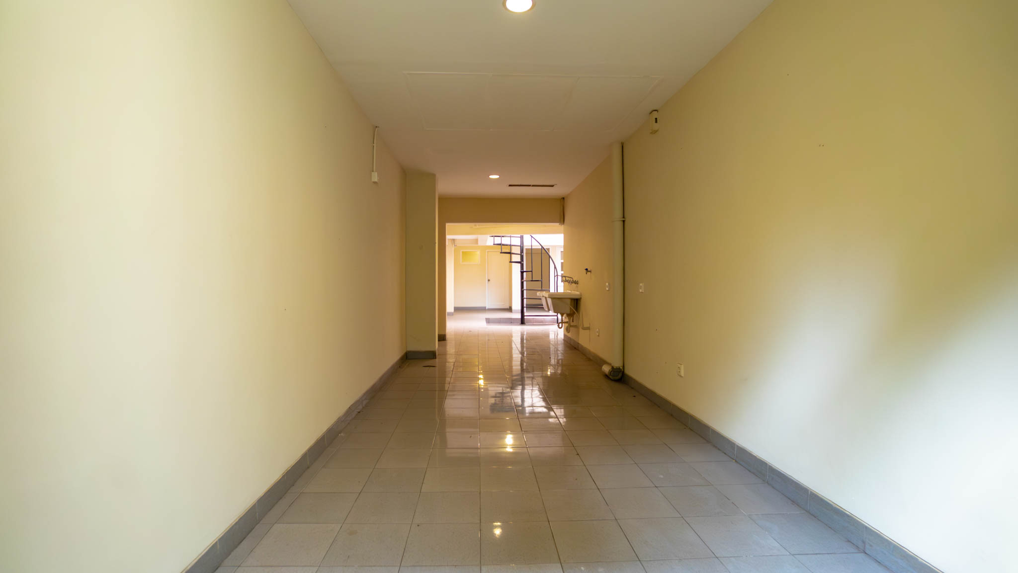 Large-Scale 5BR House at Kemang