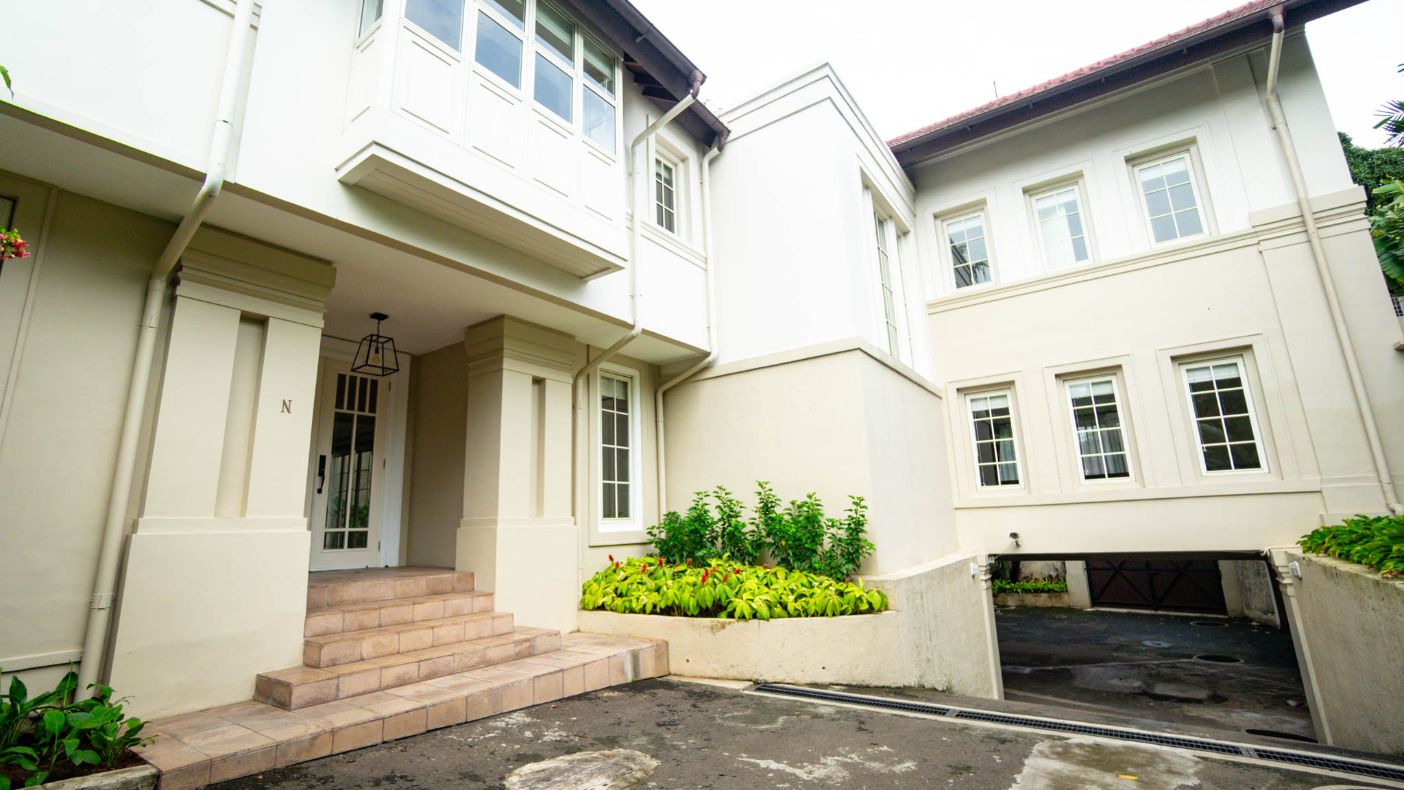 Large-Scale 5BR House at Kemang