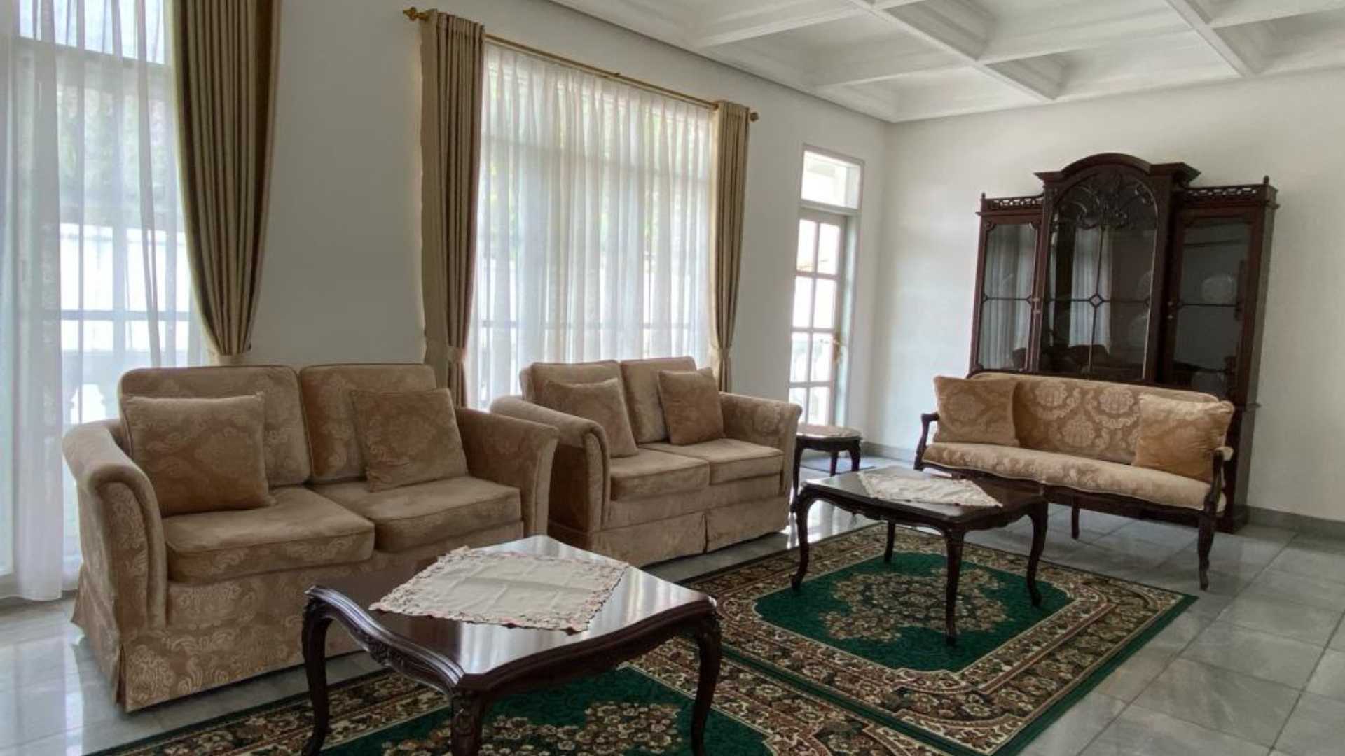 Karang Asem-4BR-Family Area 2 Kuningan – Luxury Stylish 4BR House