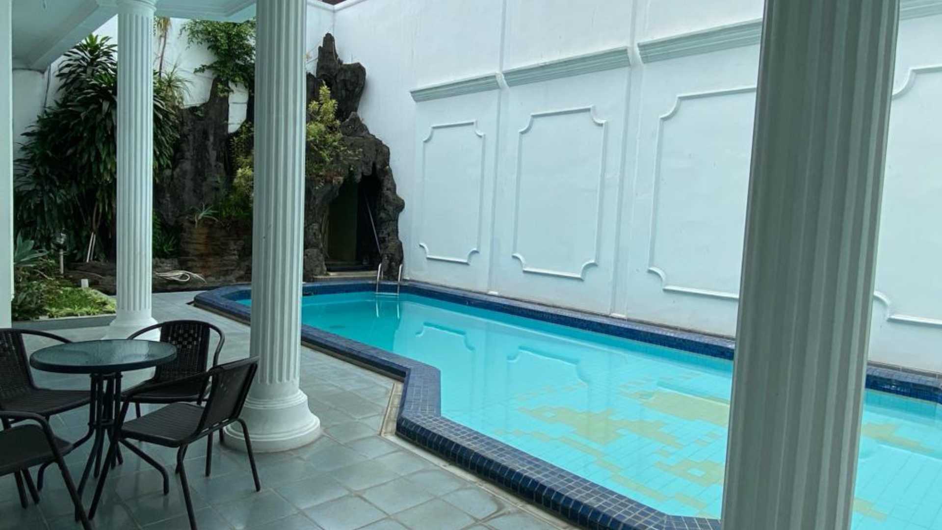 Karang Asem-4BR-Swimming Pool Kuningan – Luxury Stylish 4BR House