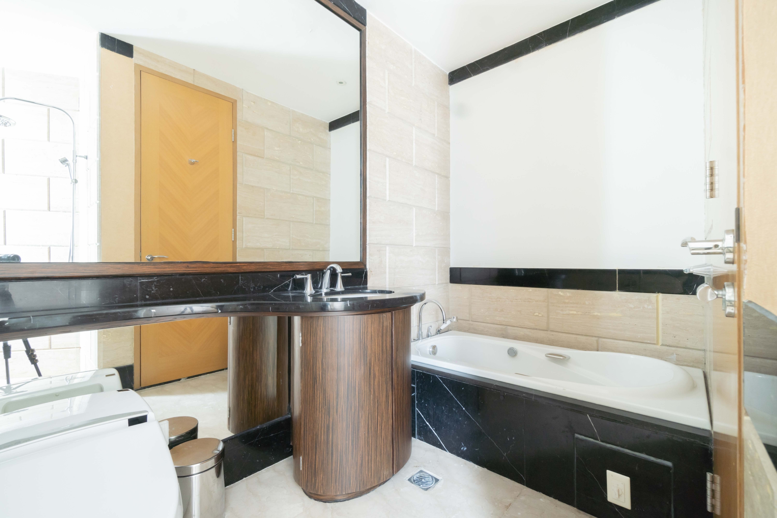 Kempinski Private Residence-2BR-Bathroom Efficient 2BR Apartment – Kempinski Private Residence