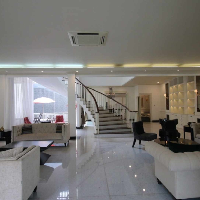 Kuningan-5BR-Open Space